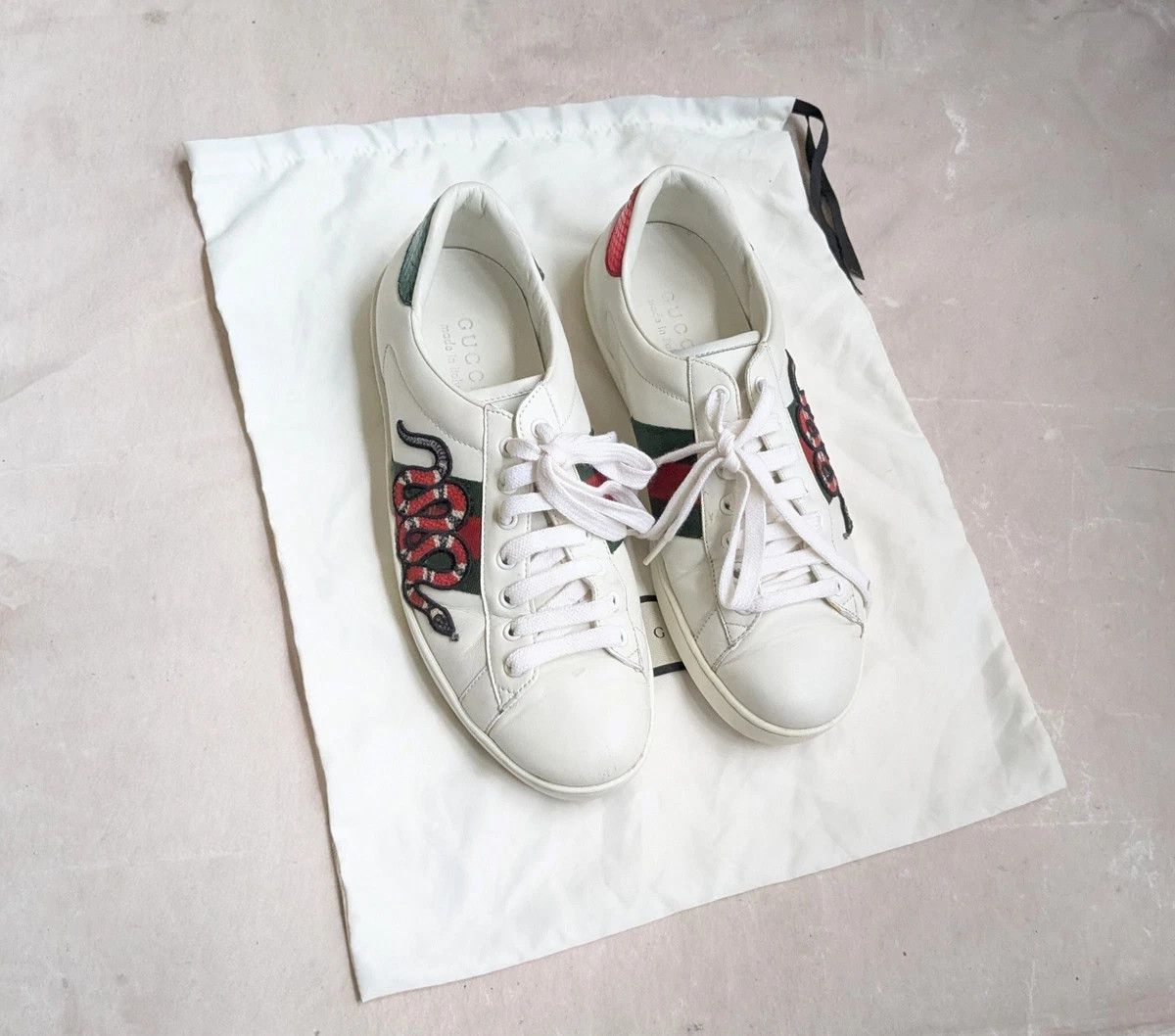 Gucci Gucci Ace Snake White 9 Leather Low Tops Size US 9 / EU 42 - 1 Thumbnail