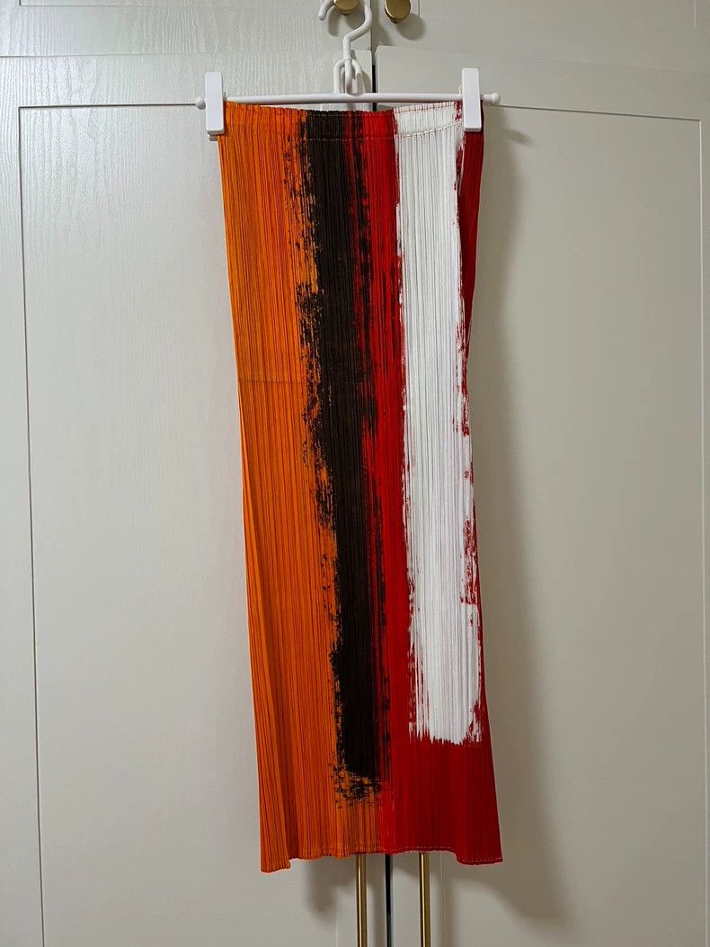 Issey Miyake Issey Miyake size:3 New dynamic print series skirt Size 22" - 2 Thumbnail