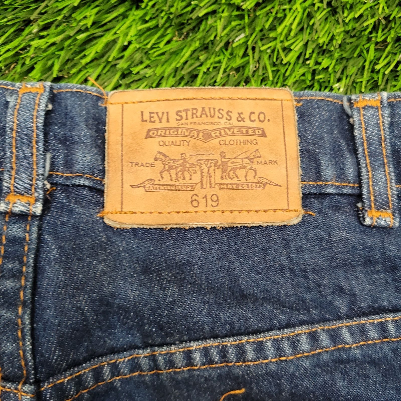 Levi's VTG 80s Levis 619 Orange Tab Jeans Mens 37x28 Canada Size US 37 - 8 Thumbnail