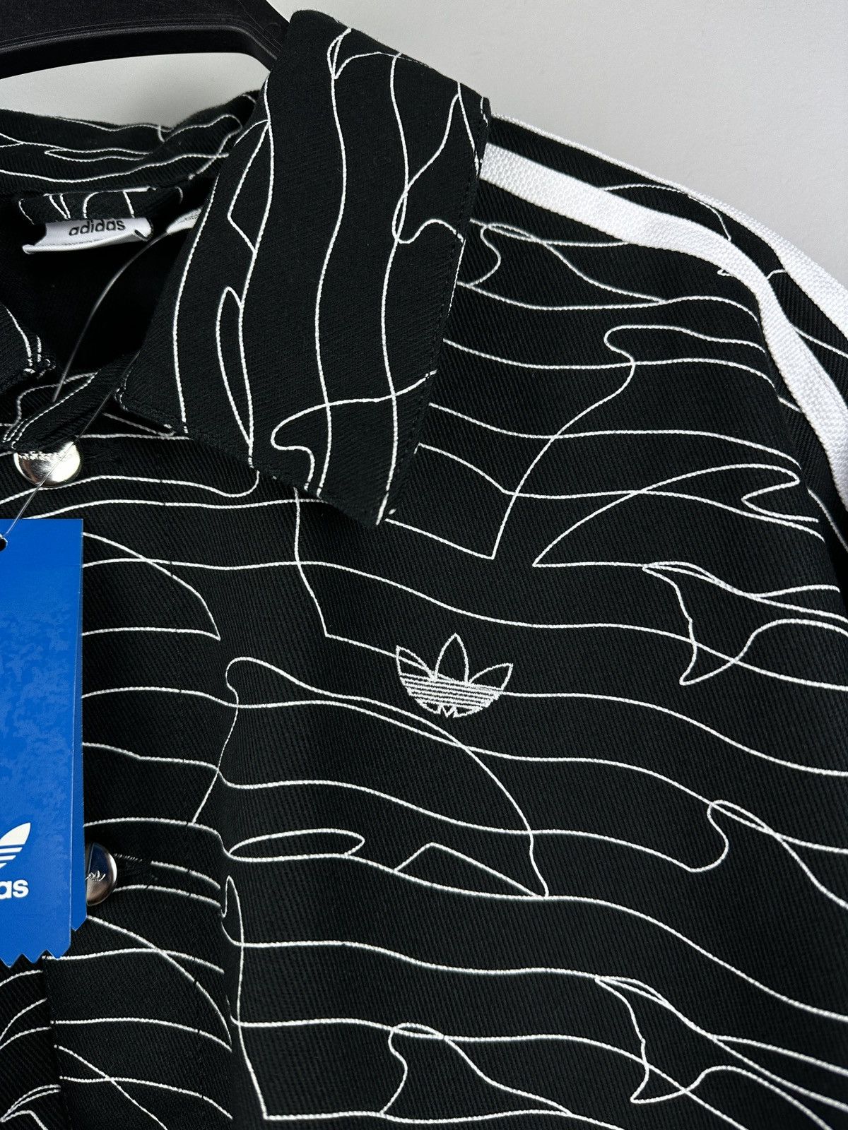 Adidas NEW🏷️ Adidas Originals Dolphin Print Jacket Size US S / EU 44-46 / 1 - 4 Thumbnail