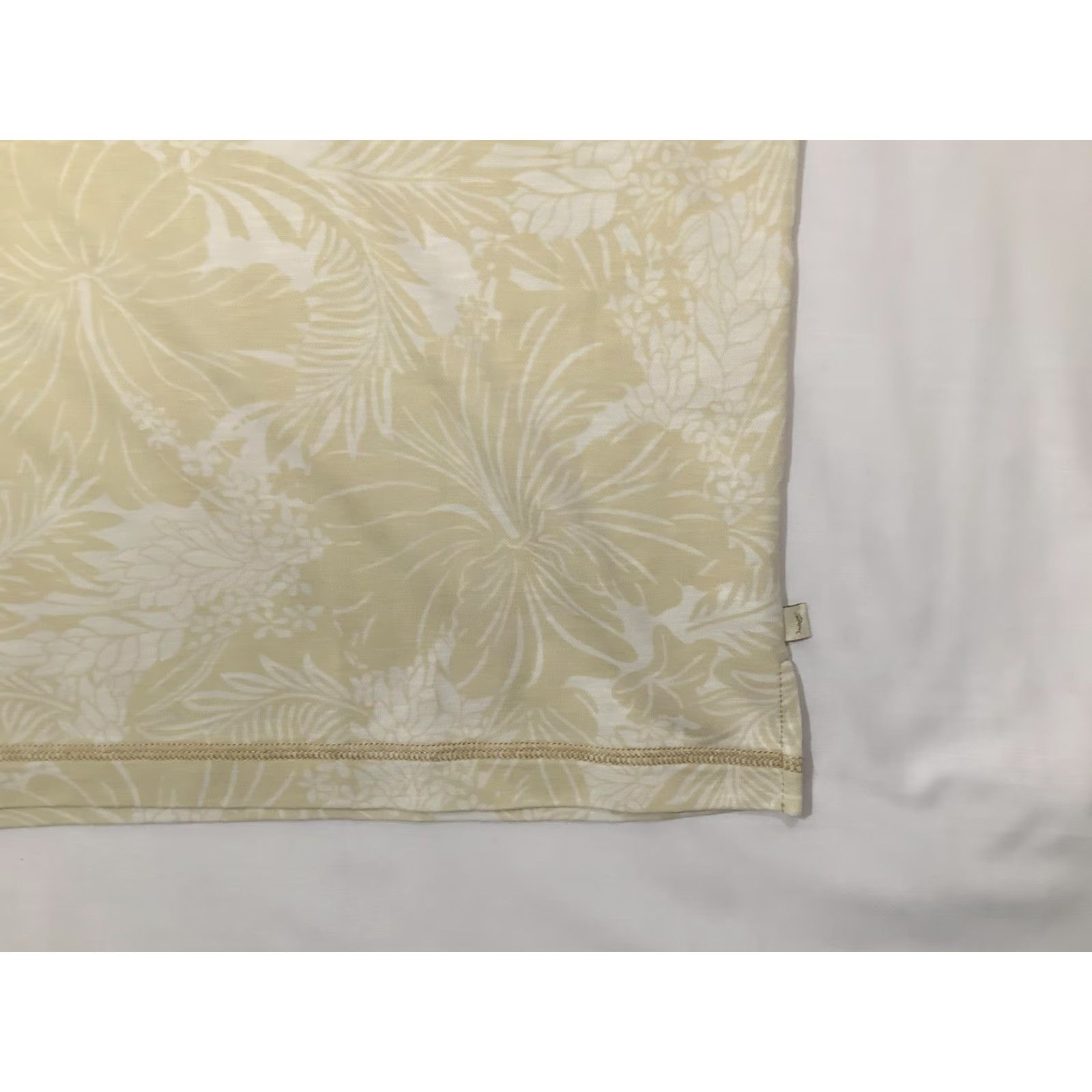 Tommy Bahama Tommy Bahama Polo Shirt Mens M Beige Floral Tropical Golf Casual Knit Polo Shirt Mens Beige Floral Tropical Golf Casual Knit Size US M / EU 48-50 / 2 - 4 Thumbnail