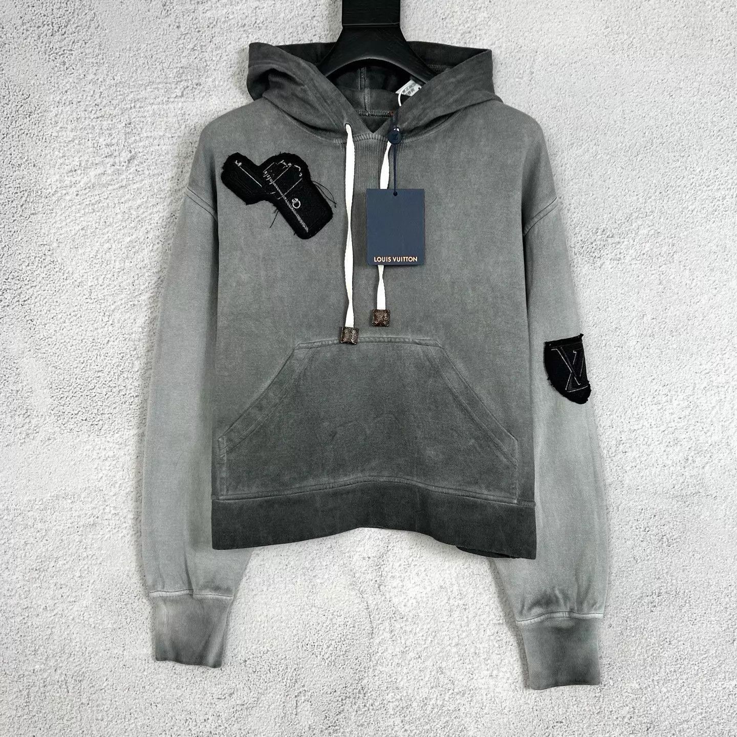 Louis Vuitton Gray Oversized Hoodie with Embroidered Patches Size US S / EU 44-46 / 1 - 1 Thumbnail