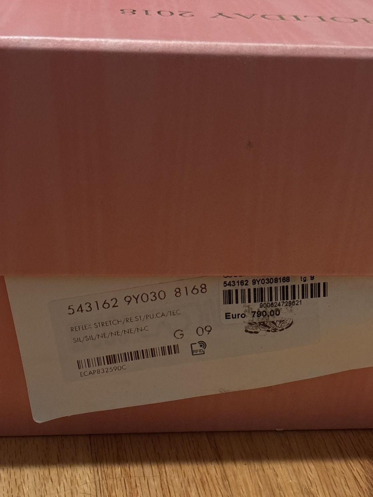 Gucci Gucci reflective flashtrack size 9 special edition box 2018 Size US 9 / EU 42 - 15 Thumbnail
