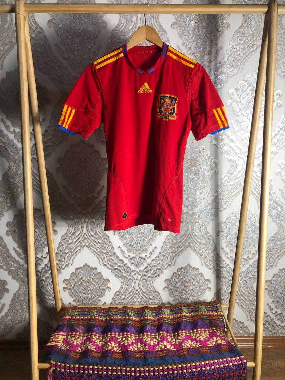 Adidas VINTAGE ADIDAS SPAIN RETRO SOCCER JERSEY MADRID BLOKE Y2K Size US S / EU 44-46 / 1 - 1 Thumbnail