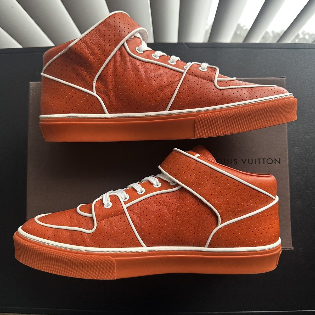 Louis Vuitton Louis Vuitton Mid Top ACAPULCO LEATHER Size US 10 / EU 43 - 2 Thumbnail