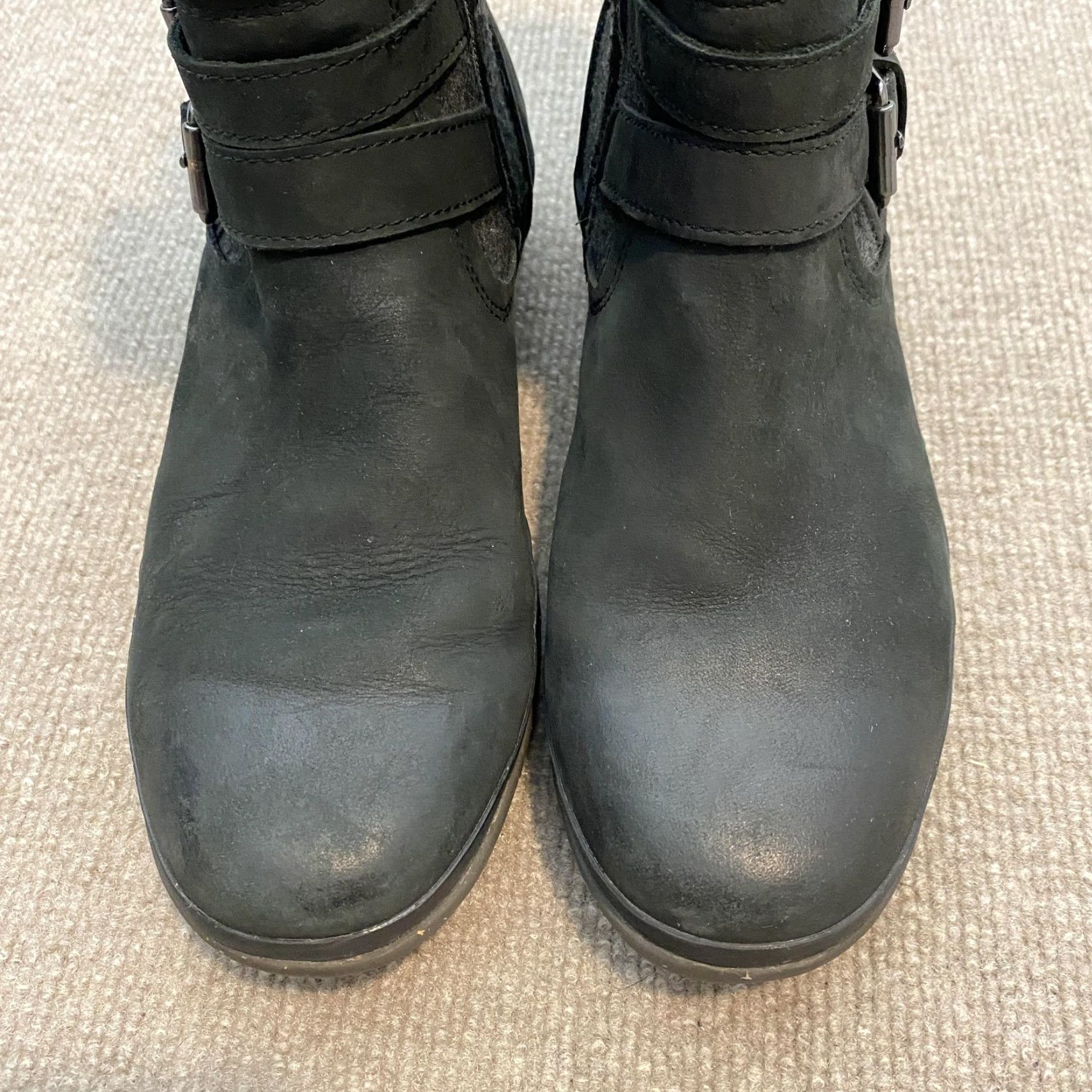 Ugg UGG Boots Womens Size 10 Black Leather Shearling Mid Calf Waterproof Zip Buckle Boots Size US 10 / IT 40 - 6 Thumbnail