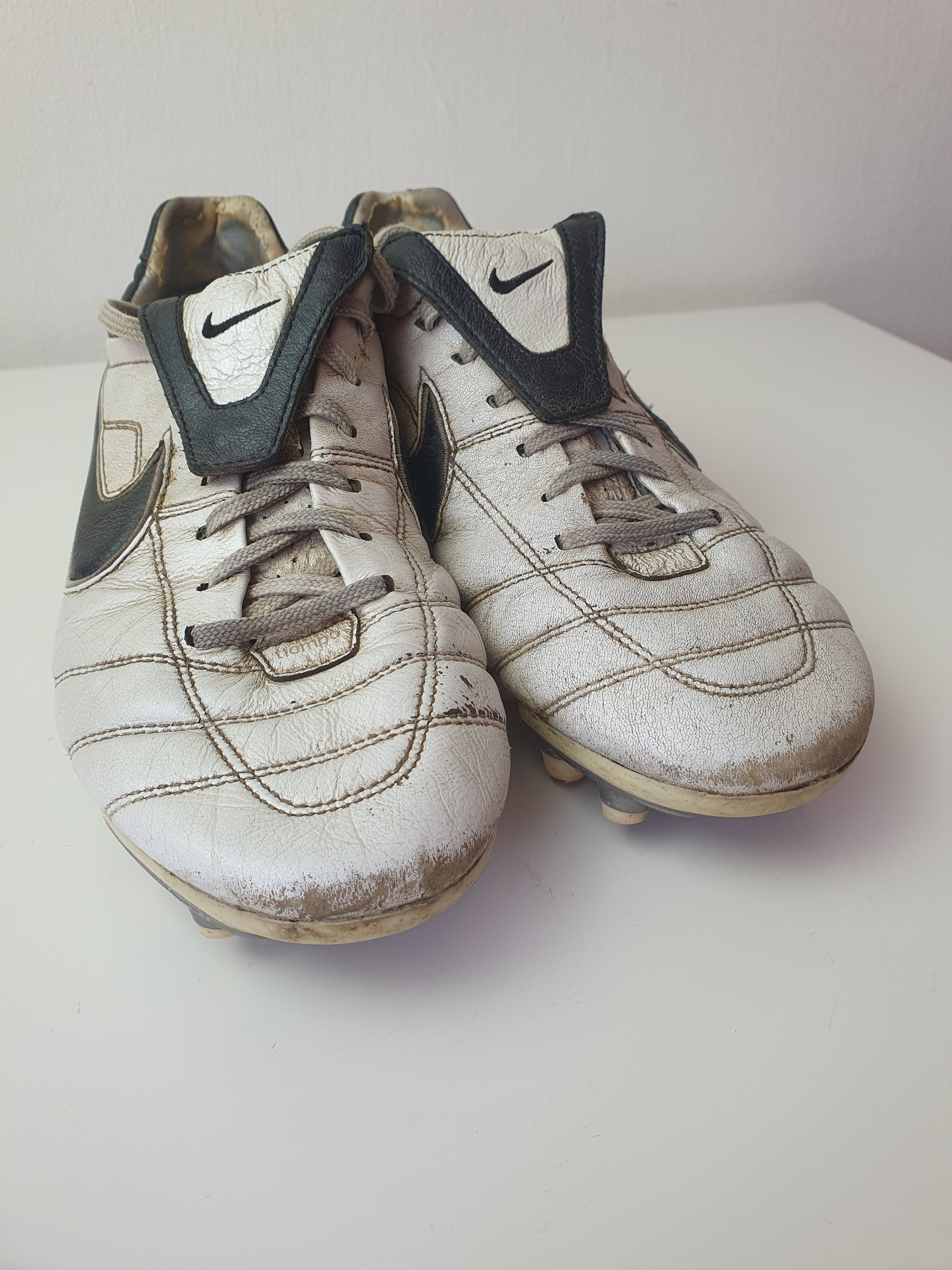Nike Vintage Football Boots Nike Air Zoom Tiempo Legend II Size US 9 / EU 42 - 3 Thumbnail