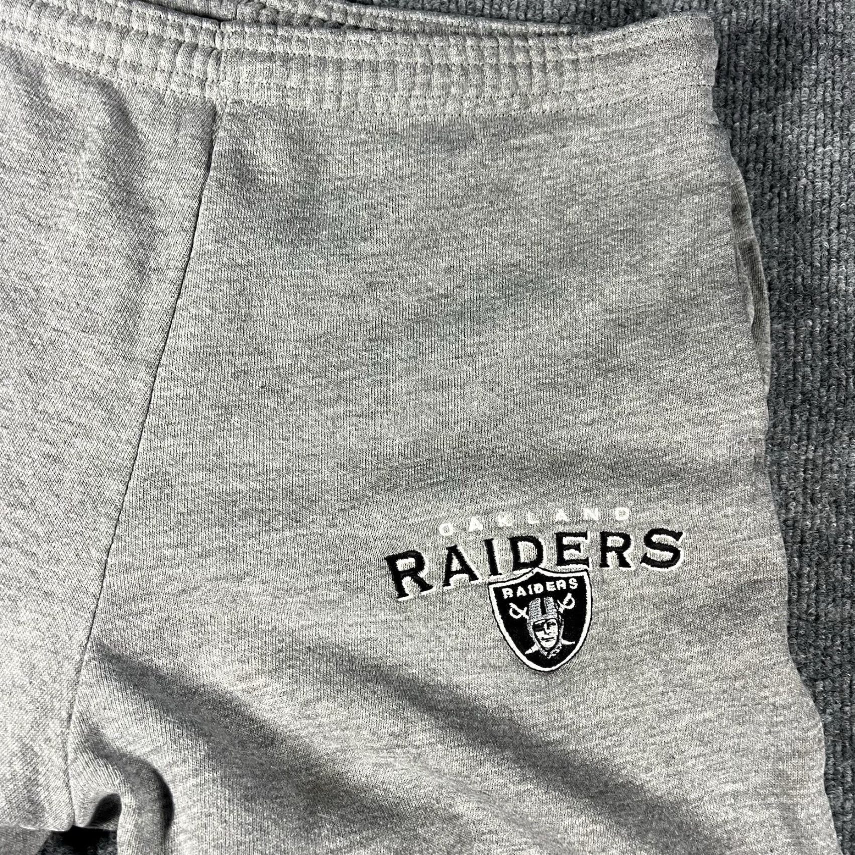 Nutmeg VINTAGE Oakland Raiders Sweatpants Lee Sport Mens Small Gray NFL Football Casual Pants 90s City Hip Hop USA Size US 29 - 4 Thumbnail