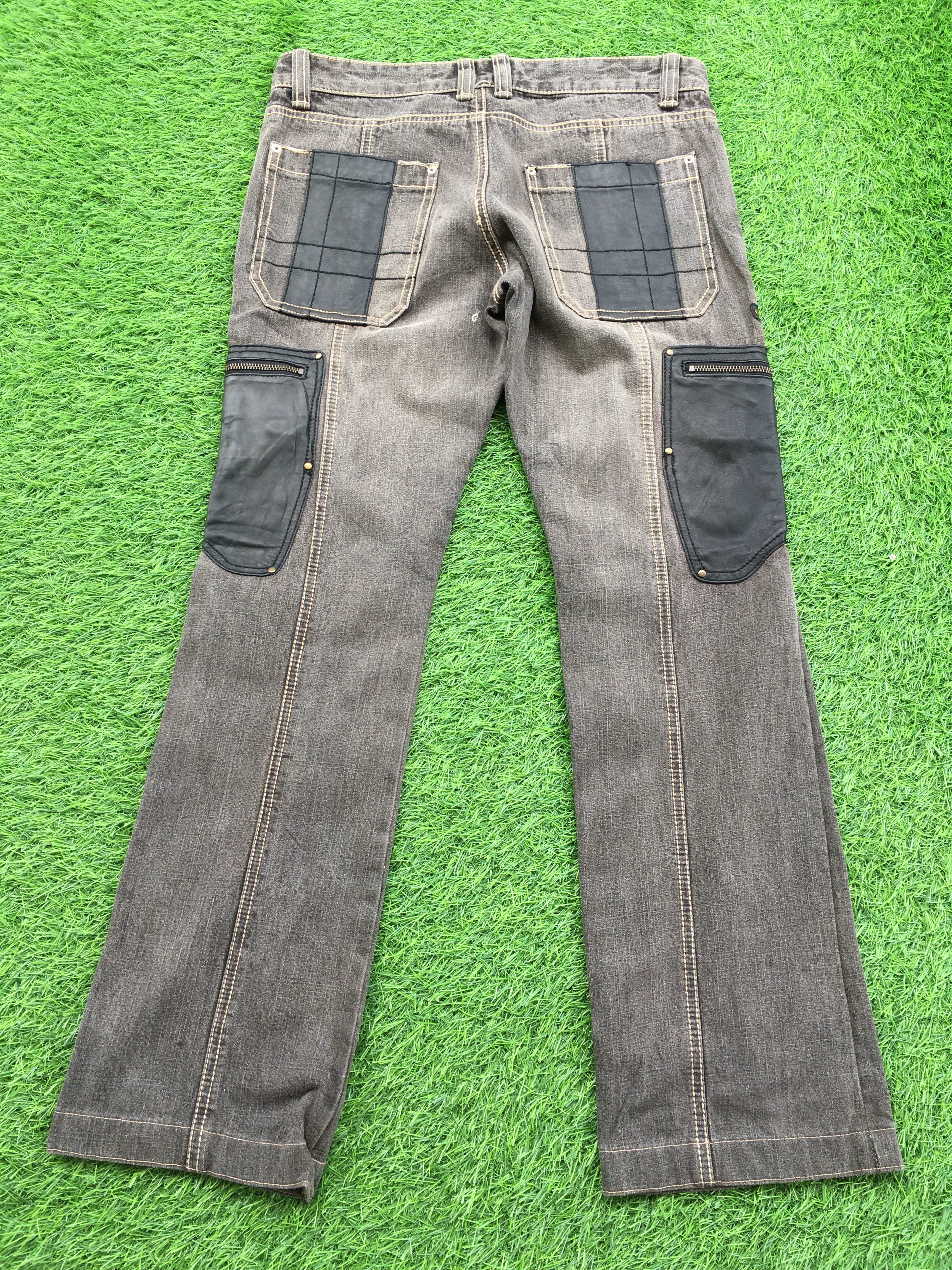 Japanese Brand Japanese Flare Leather Patch Jeans D-990 Size US 30 / EU 46 - 1 Thumbnail