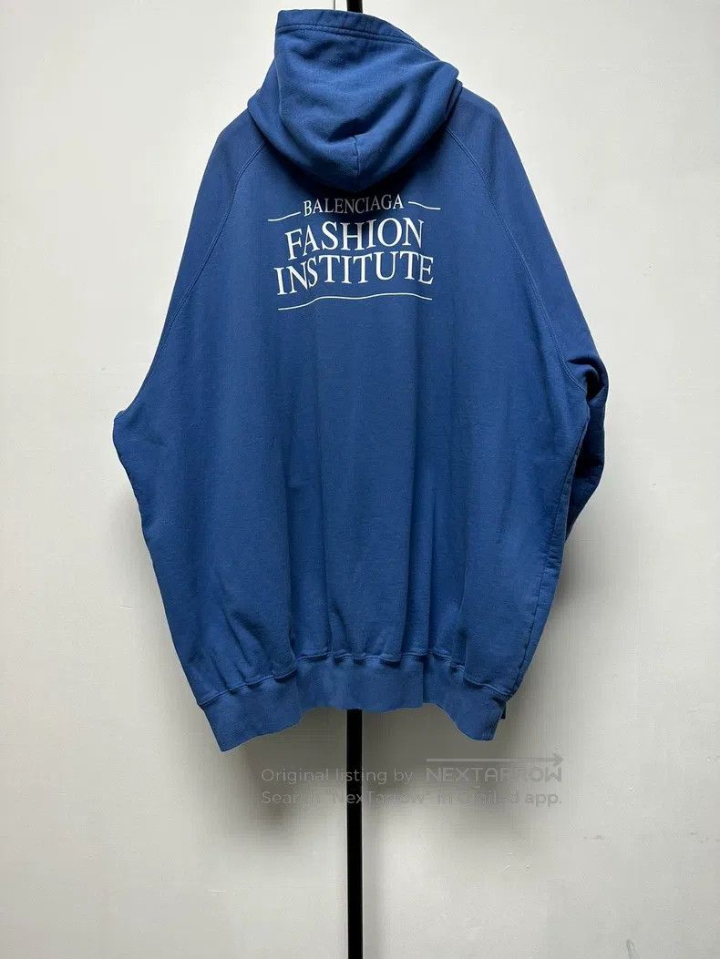 Balenciaga Balenciaga Letter Printed Long Hooded Long Sleeve Sweatshi Size US M / EU 48-50 / 2 - 2 Thumbnail