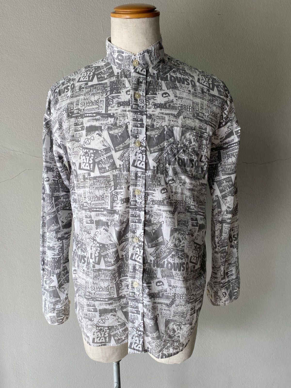 Japanese Brand Splendid satisfaction Gray Newspaper Print Button-Up Shirt Size US M / EU 48-50 / 2 - 6 Thumbnail