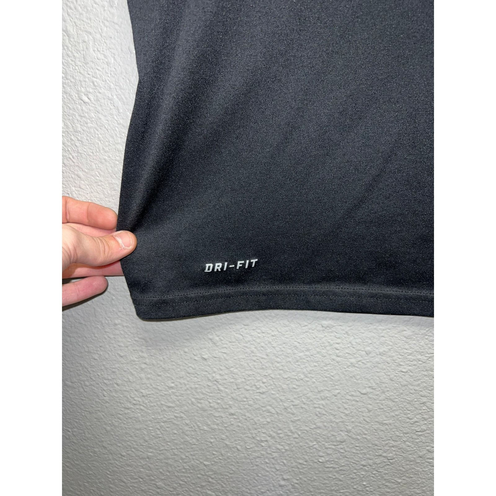 Nike Nike Dri Fit Black Shirt Mens Medium Activewear Active Top M Size US M / EU 48-50 / 2 - 3 Thumbnail