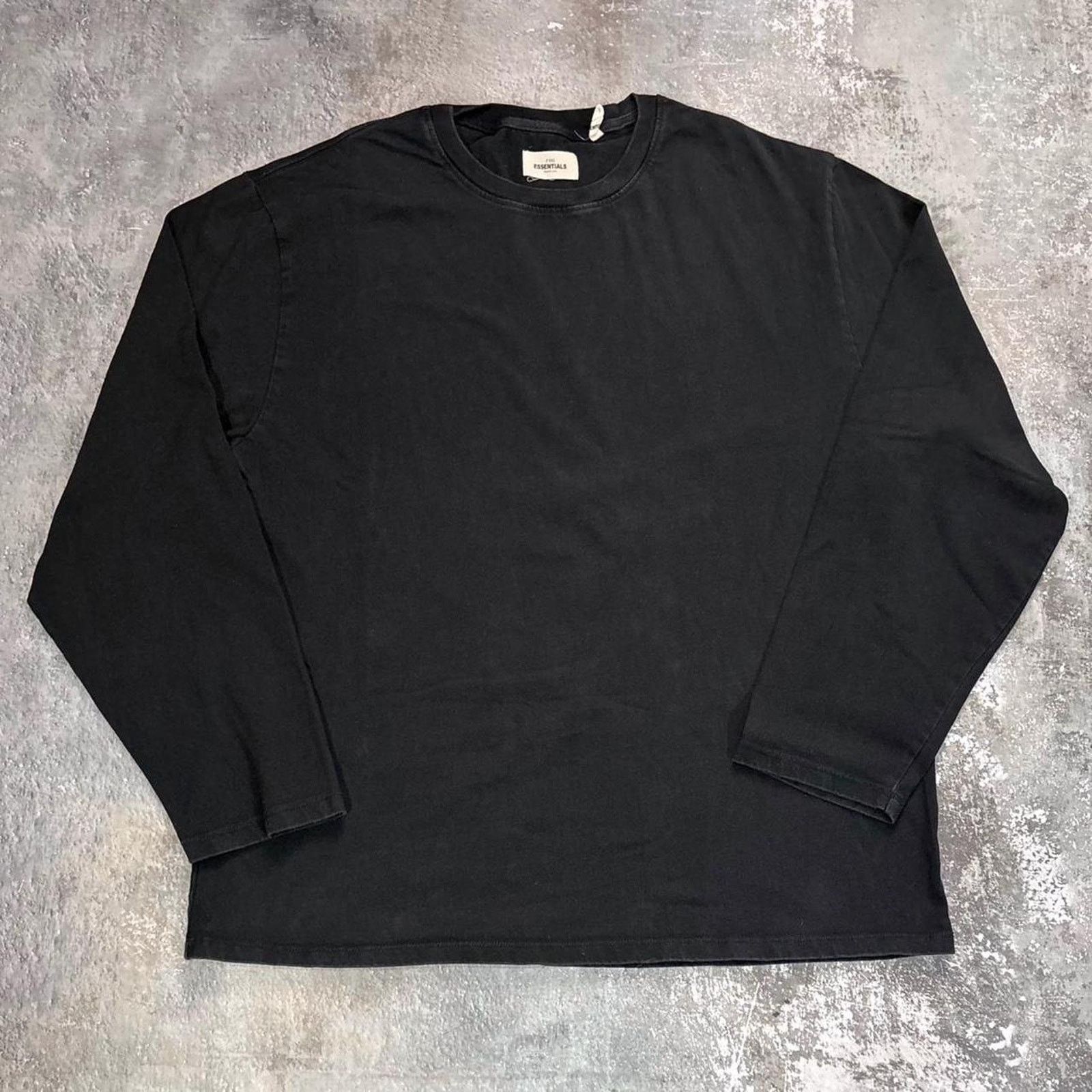 Essentials × Fear of God OG Black & White Fear Of God Essentials L / S Shirt! Size XL Size US XL / EU 56 / 4 - 2 Thumbnail