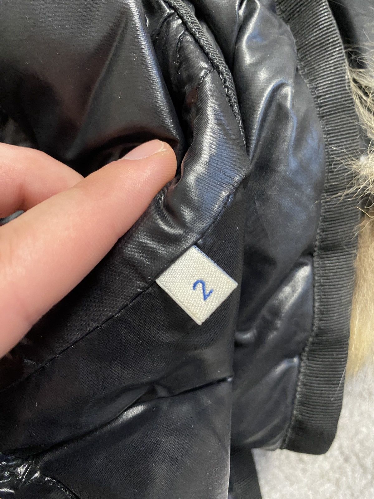 Moncler Moncler Armoise Giubbotto womens down jacket Size M / US 6-8 / IT 42-44 - 10 Thumbnail