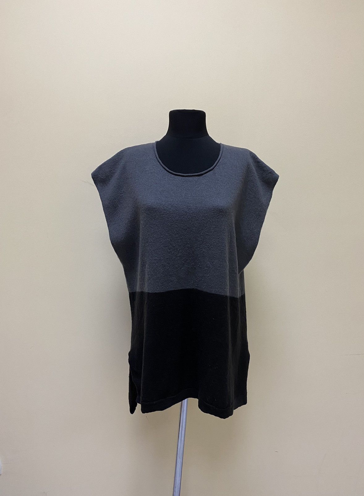 Gudrun Sjoden Gudrun Sjoden Womens Wool Sleeveless Sweater Size XL Size XL / US 12-14 / IT 48-50 - 1 Thumbnail