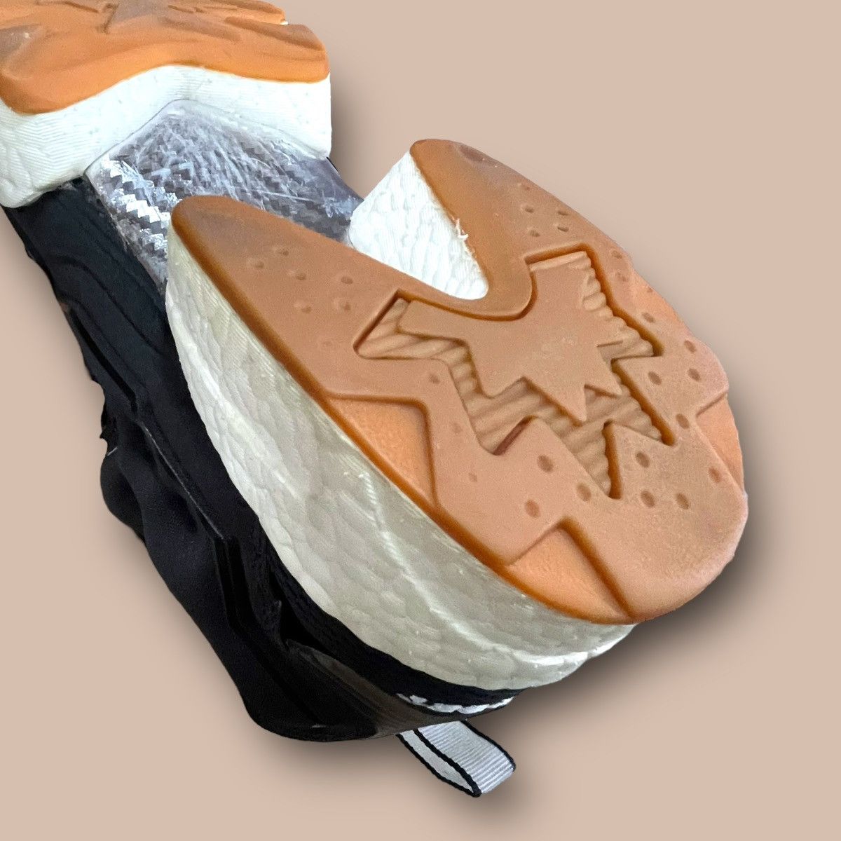 Reebok Reebok InstaPump Fury x Boost 'Black Gum Size US 9.5 / EU 42-43 - 21 Thumbnail