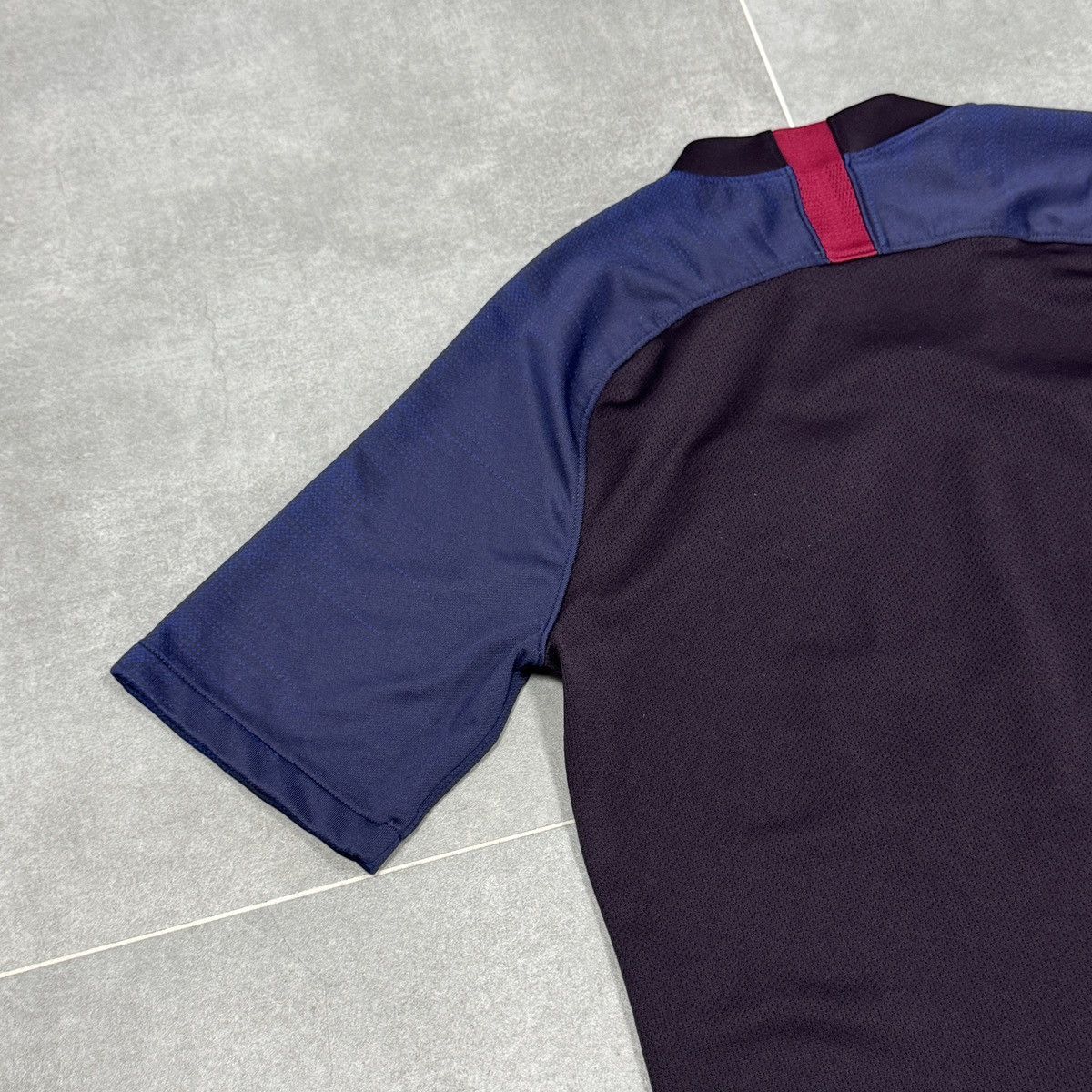 Nike Nike FC Barcelona 2019/2020 DRY Strike Squad Soccer Jersey Size US M / EU 48-50 / 2 - 12 Thumbnail
