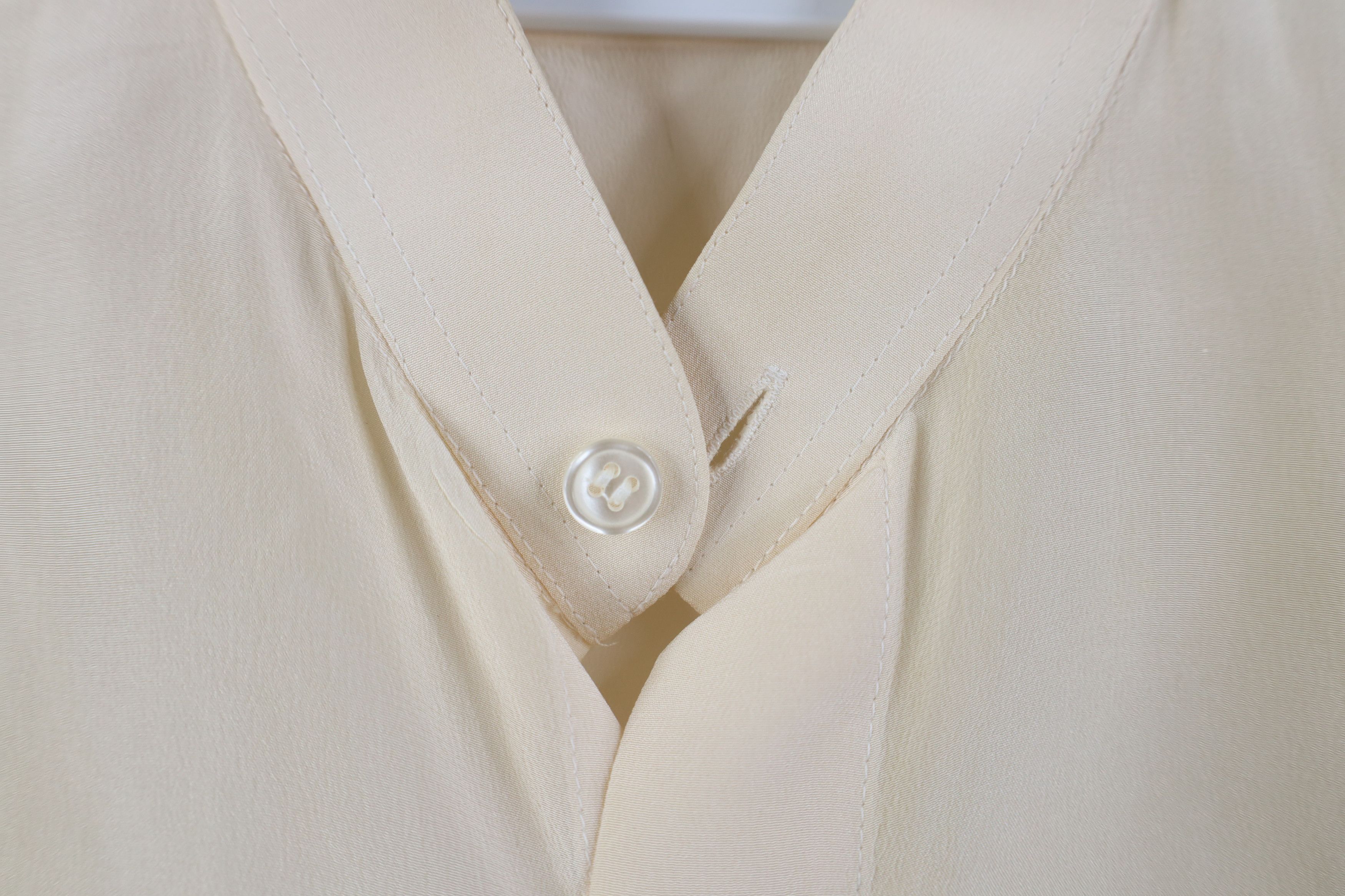 Vintage Vintage 90s Streetwear Sheer Silk Band Collar Button Shirt Size US XL / EU 56 / 4 - 6 Thumbnail