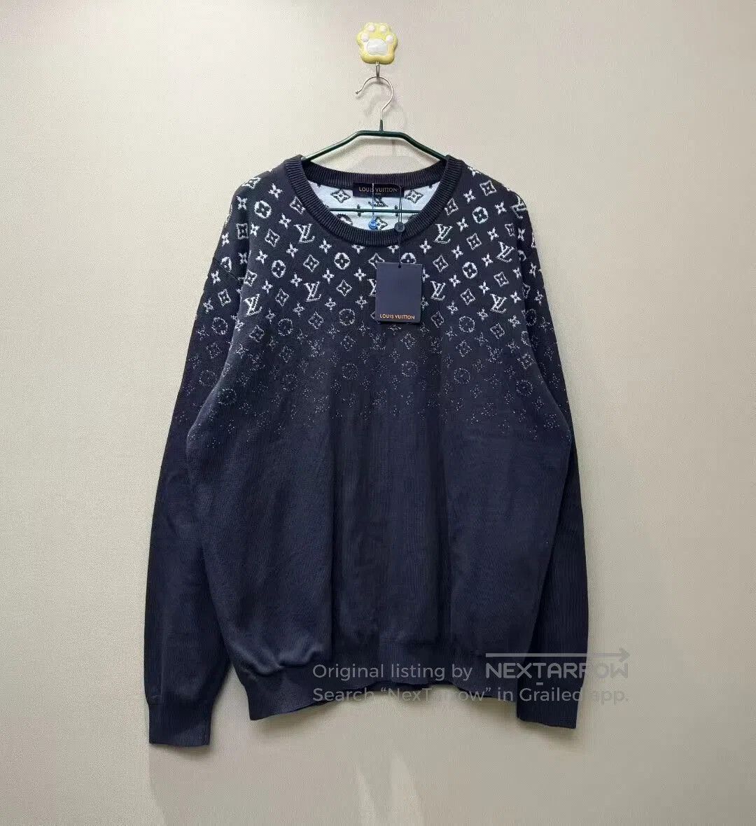 Louis Vuitton Louis Vuitton Gradient Logo Sweater. Size US XL / EU 56 / 4 - 1 Thumbnail