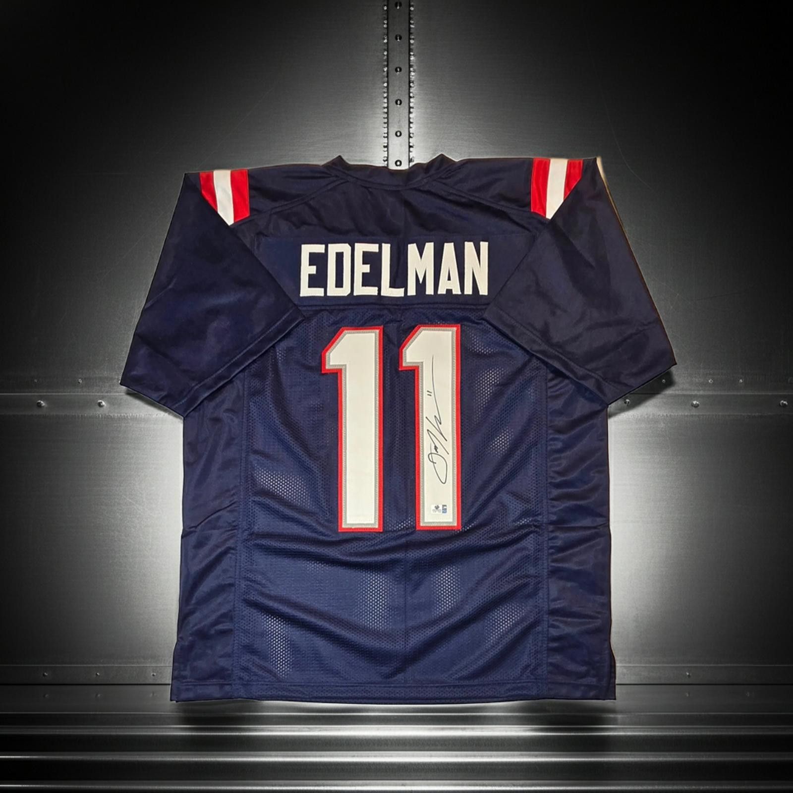 Other Julian Edelman Signed Custom Football Jersey coa (XL) Size ONE SIZE - 1 Thumbnail