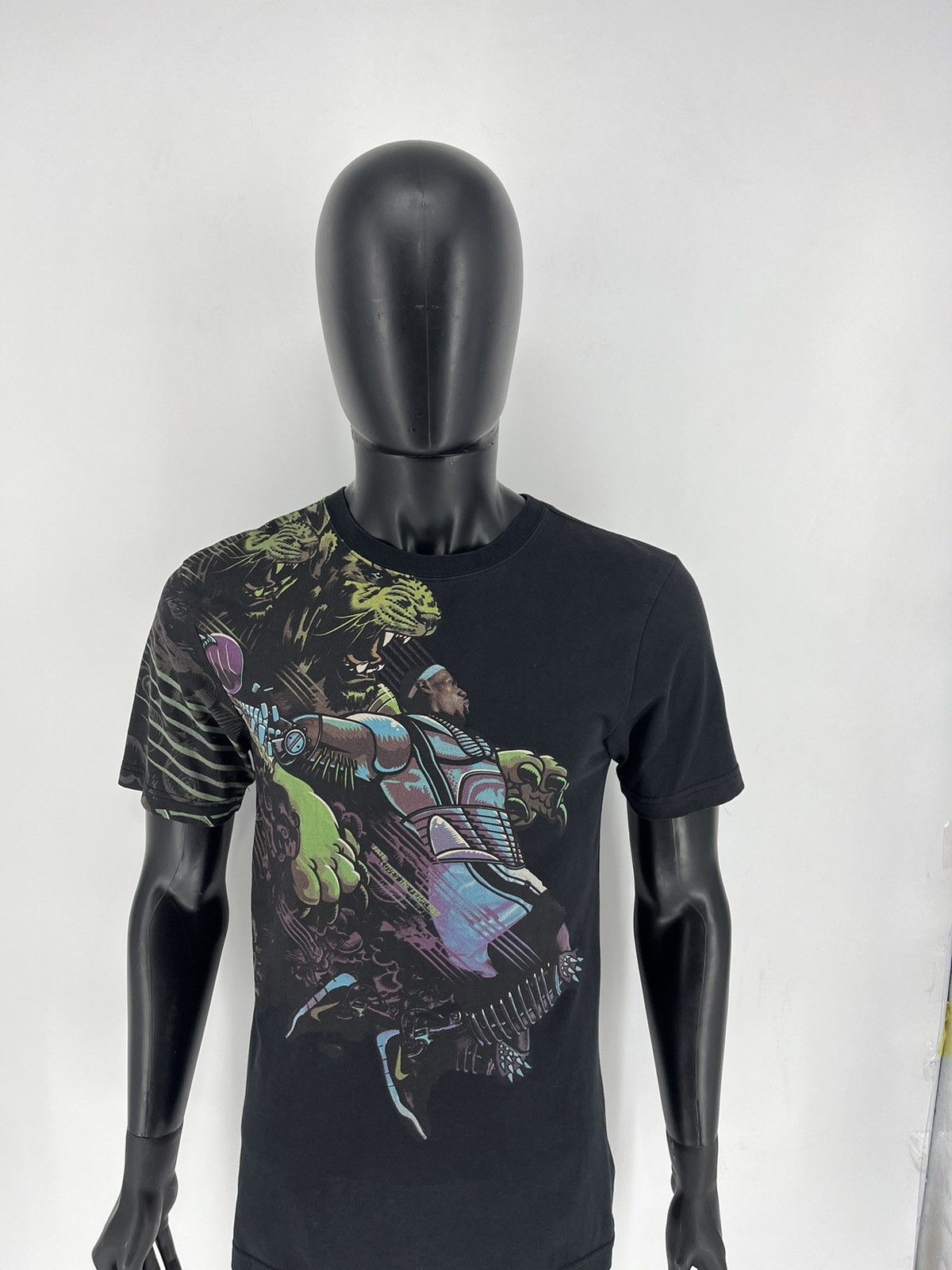 Nike Nike Basketball Lebron James Fate Lived Fearless Lion TShirt Size US XS / EU 42 / 0 - 5 Thumbnail
