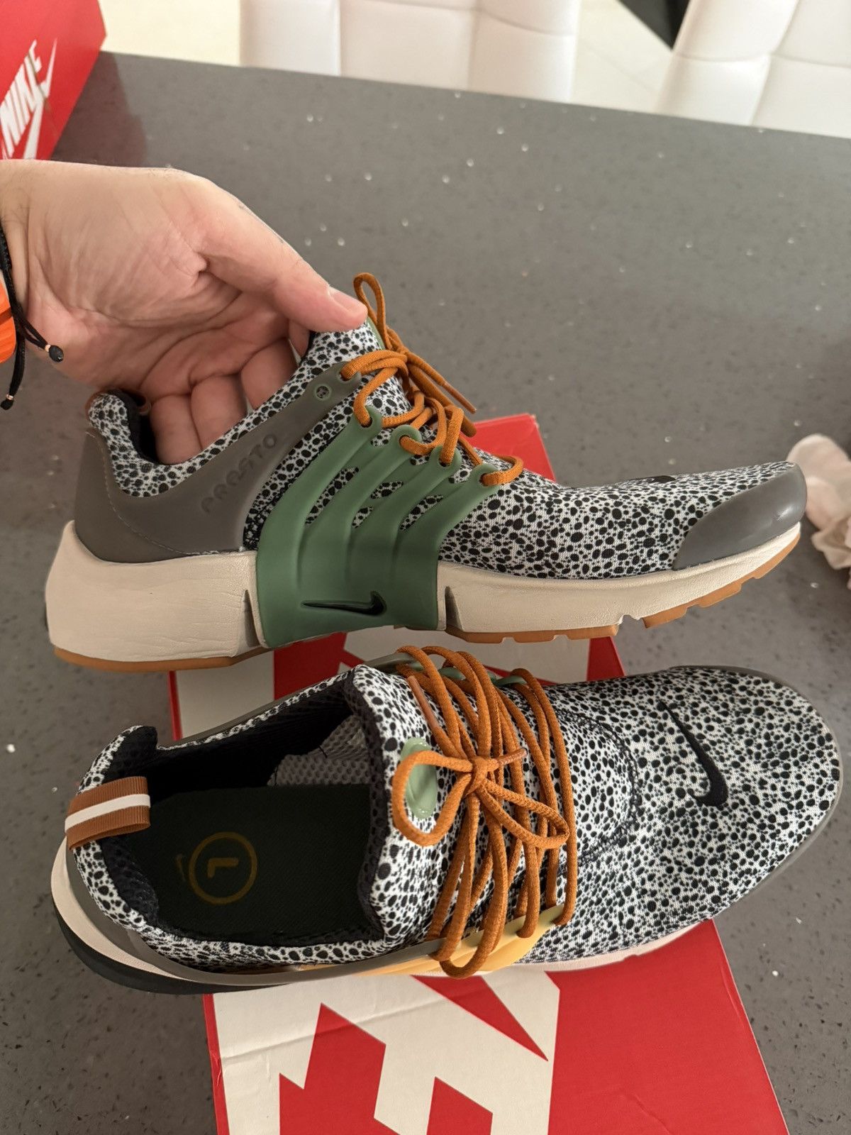 Nike Nike Air Presto Safari L (11-12US) Size US 12 / EU 45 - 7 Thumbnail