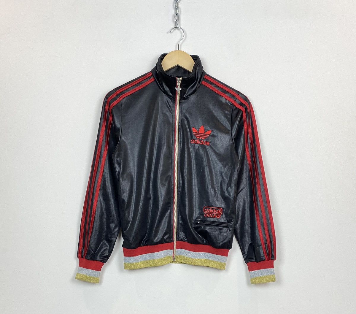 Adidas Vintage Adidas Chile 62 Track Jacket Balenciaga Style Black Size XS / US 0-2 / IT 36-38 - 2 Thumbnail