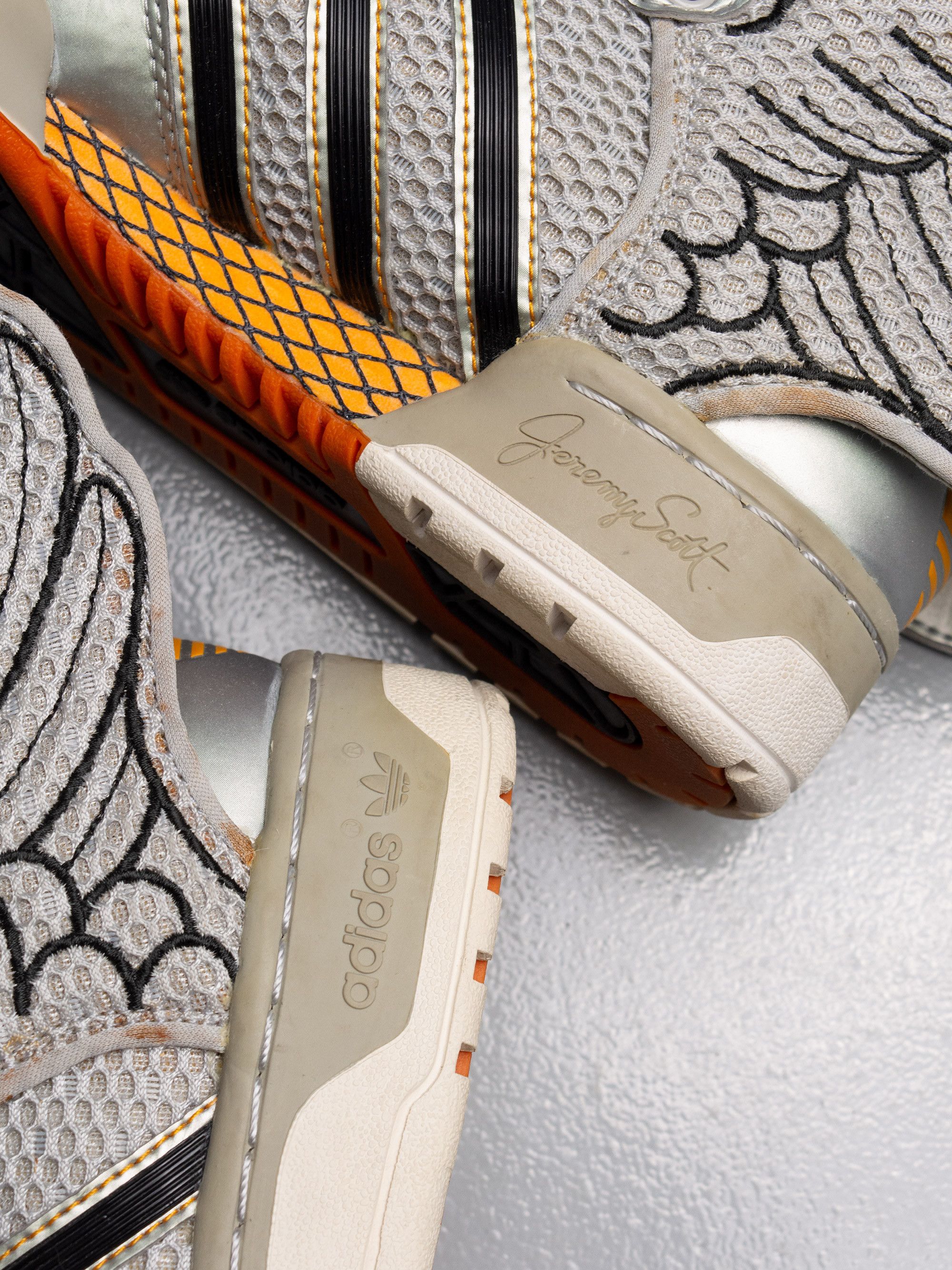 Adidas × Jeremy Scott adidas X Jeremy Scott AW12 JS Wings "Mesh" Metallic Silver Size US 5 / EU 37 - 7 Thumbnail