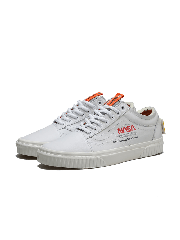 NASA × Vans Brand New* Vans Old Skool NASA Space Voyager True White Size US 8.5 / EU 41-42 - 3 Thumbnail