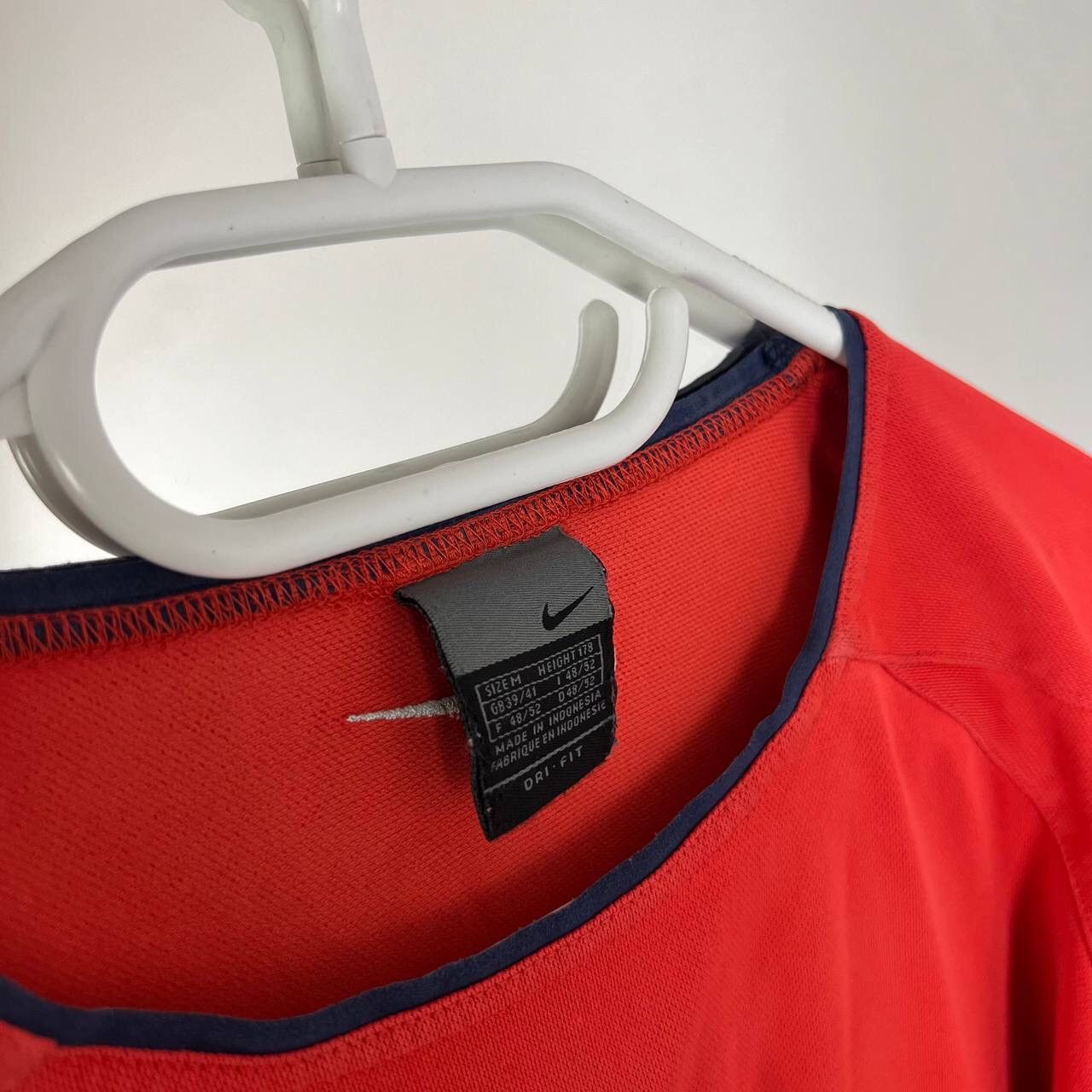 Nike Y2K Swoosh Nike Vintage Boxy Fit Baggy Jersey Center Logo Size US M / EU 48-50 / 2 - 5 Thumbnail