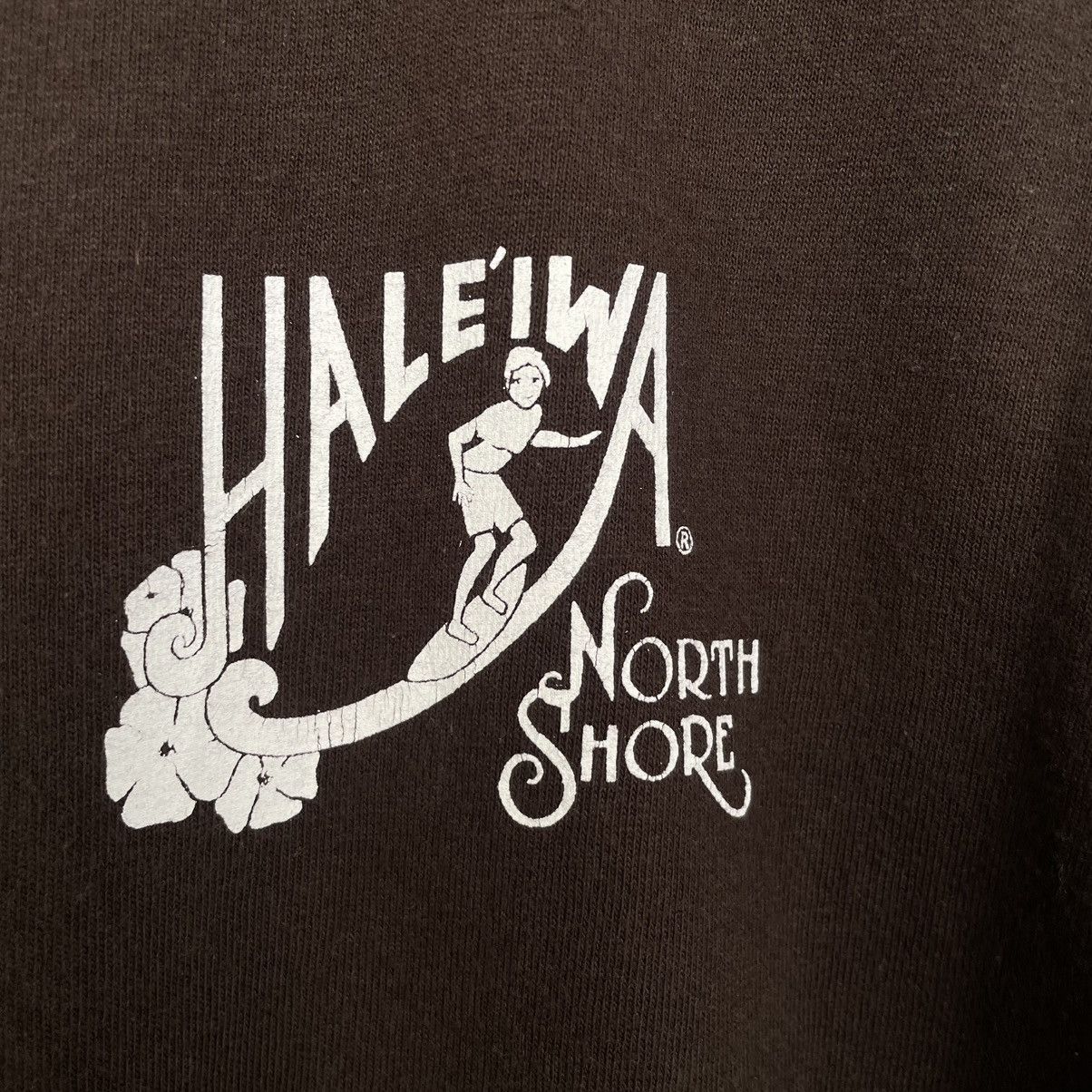 Vintage Vintage Y2K Haleiwa Surf North Shore Hawaii Tee Size US S / EU 44-46 / 1 - 5 Thumbnail