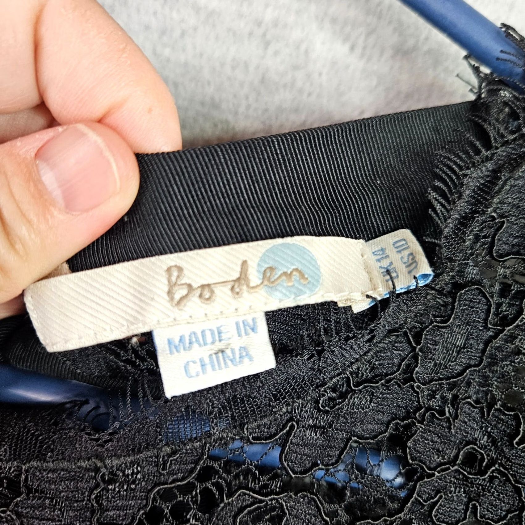 Boden Boden Blouse Women Black Lace Long Sleeve Keyhole Tie Back Size 10 Regular Knit Polyester Solid Vintage No Size L / US 10 / IT 46 - 5 Thumbnail