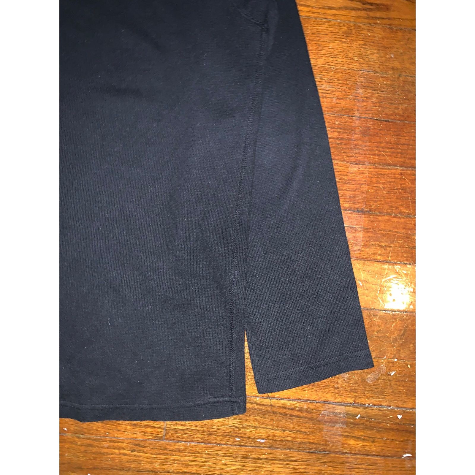 Old Navy Old Navy Y2K Skull Thermal Shirt 2XL So-Cal Black Size US XXL / EU 58 / 5 - 8 Thumbnail