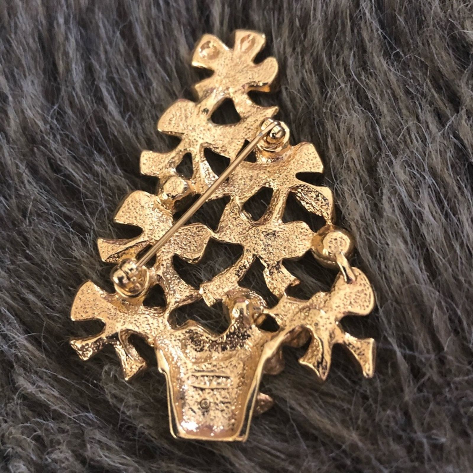 Vintage Vtg Avon AB bow Christmas tree book piece brooch Size ONE SIZE - 2 Thumbnail