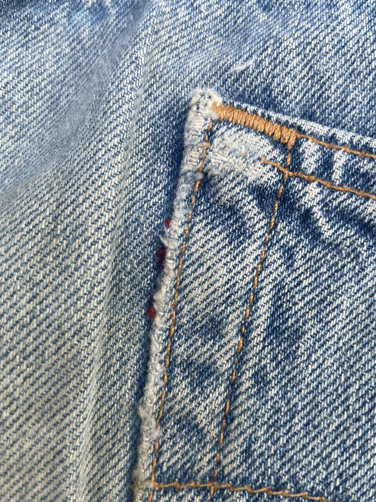 Levi's Vintage 1996 Levis 501 e Usa Irregular Faded Distressed Size US 36 / EU 52 - 18 Thumbnail
