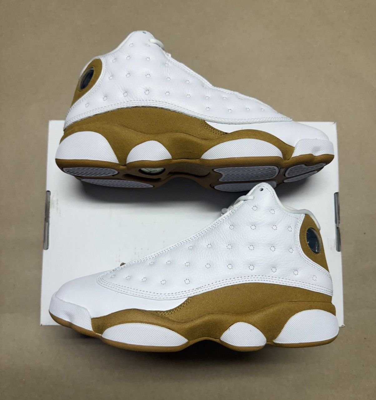 Nike Air Jordan 13 XIII Retro Wheat 2023 Mens 5.5 NEW Rare! display picture 2