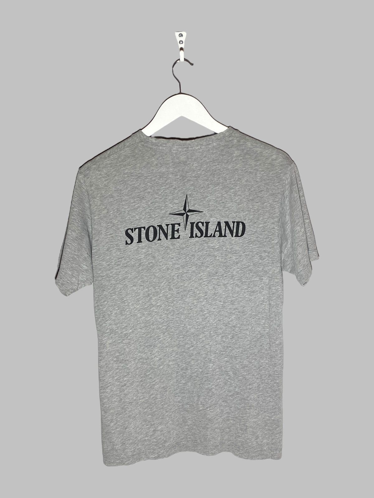 Stone Island 🔥 STONE ISLAND GREY BACK LOGO TEE Size US S / EU 44-46 / 1 - 1 Thumbnail