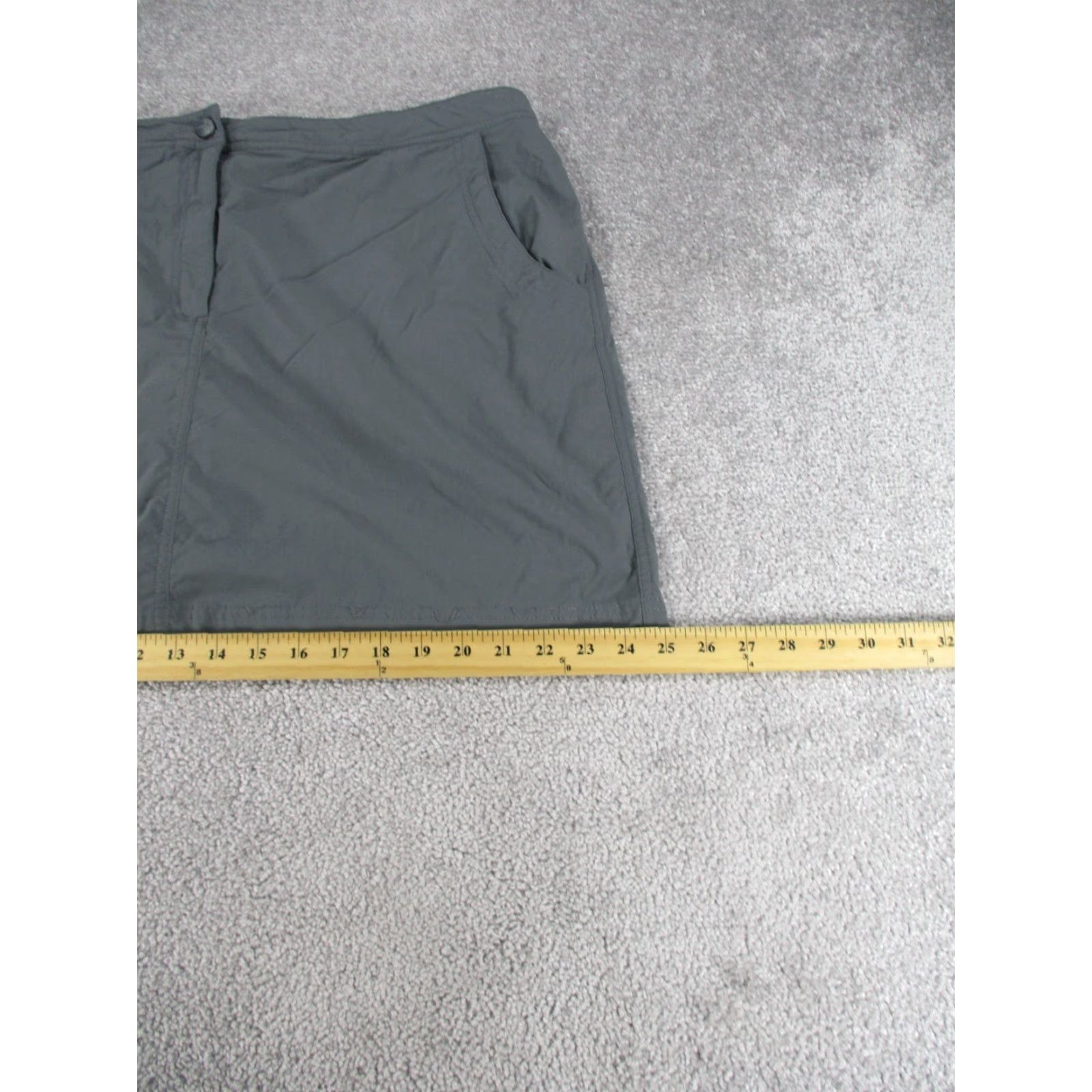 Vintage L.L.Bean Skort Womens 18 Gray Nylon Spandex Zip Plus Gray Skort Women 18 Nylon Size 40" / US 18 - 7 Thumbnail