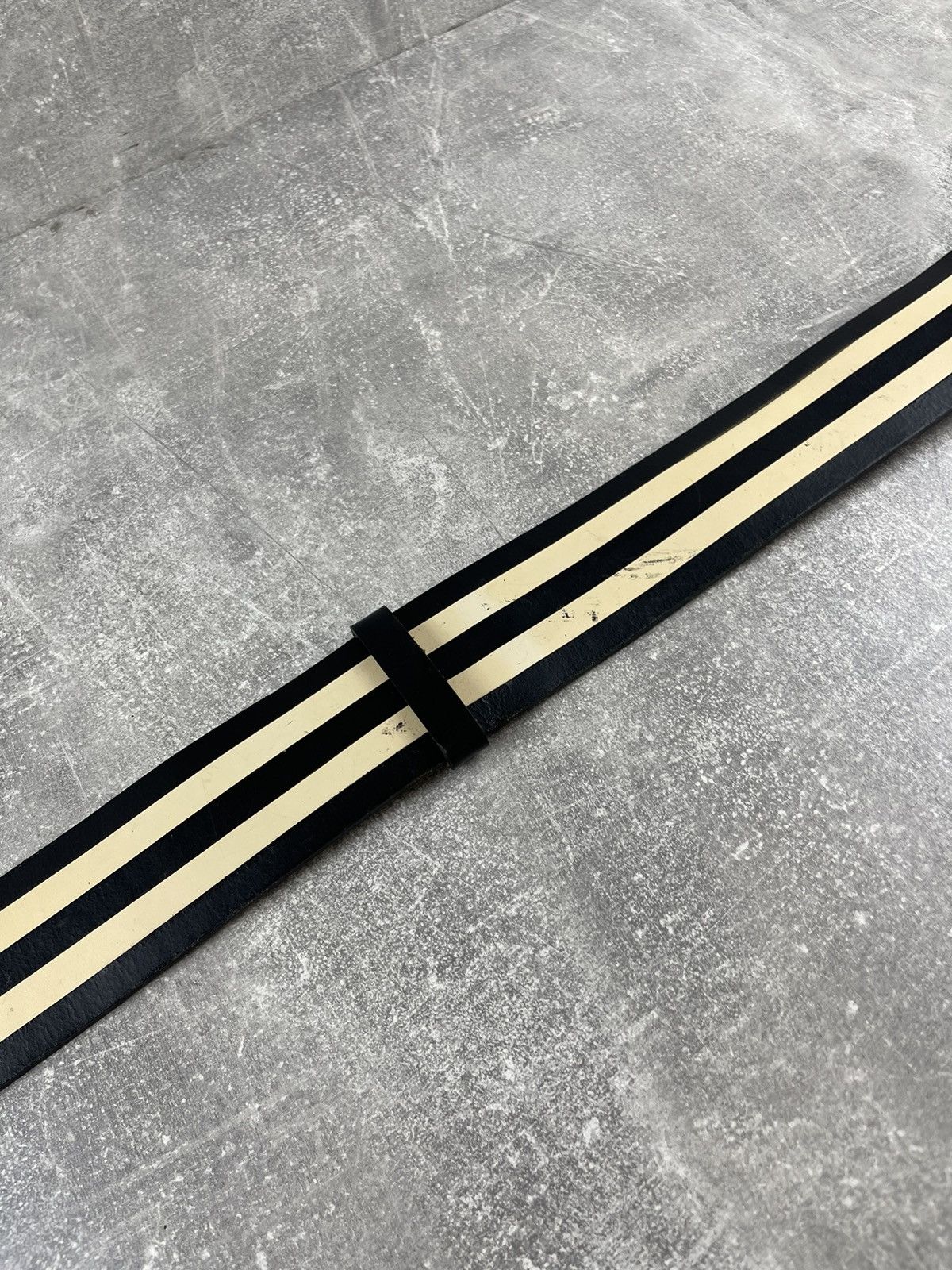 Other Vintage Wide Black Cream Striped Leather Round Buckle Belt Size ONE SIZE - 3 Thumbnail