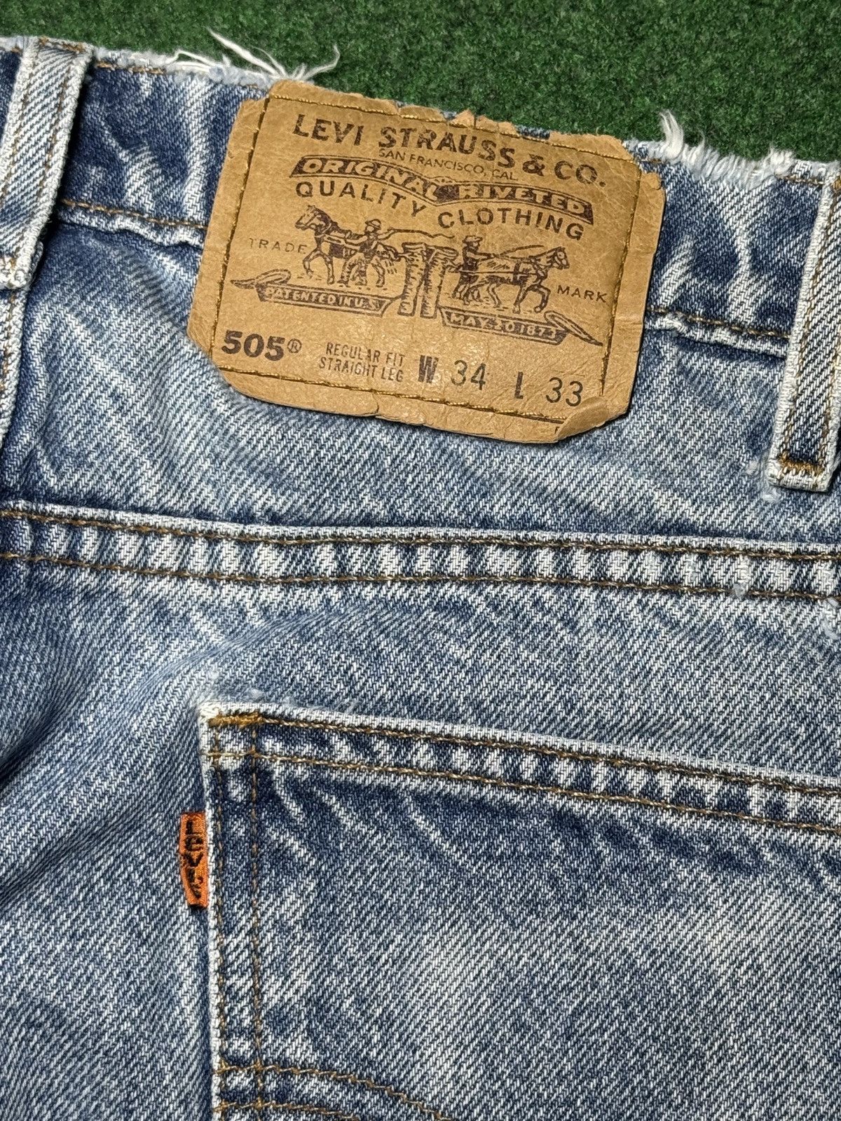 Levi's Vintage Clothing Vintage 90s Levi’s 505 Light Wash Distressed 32x34 Jeans Size US 32 / EU 48 - 3 Thumbnail