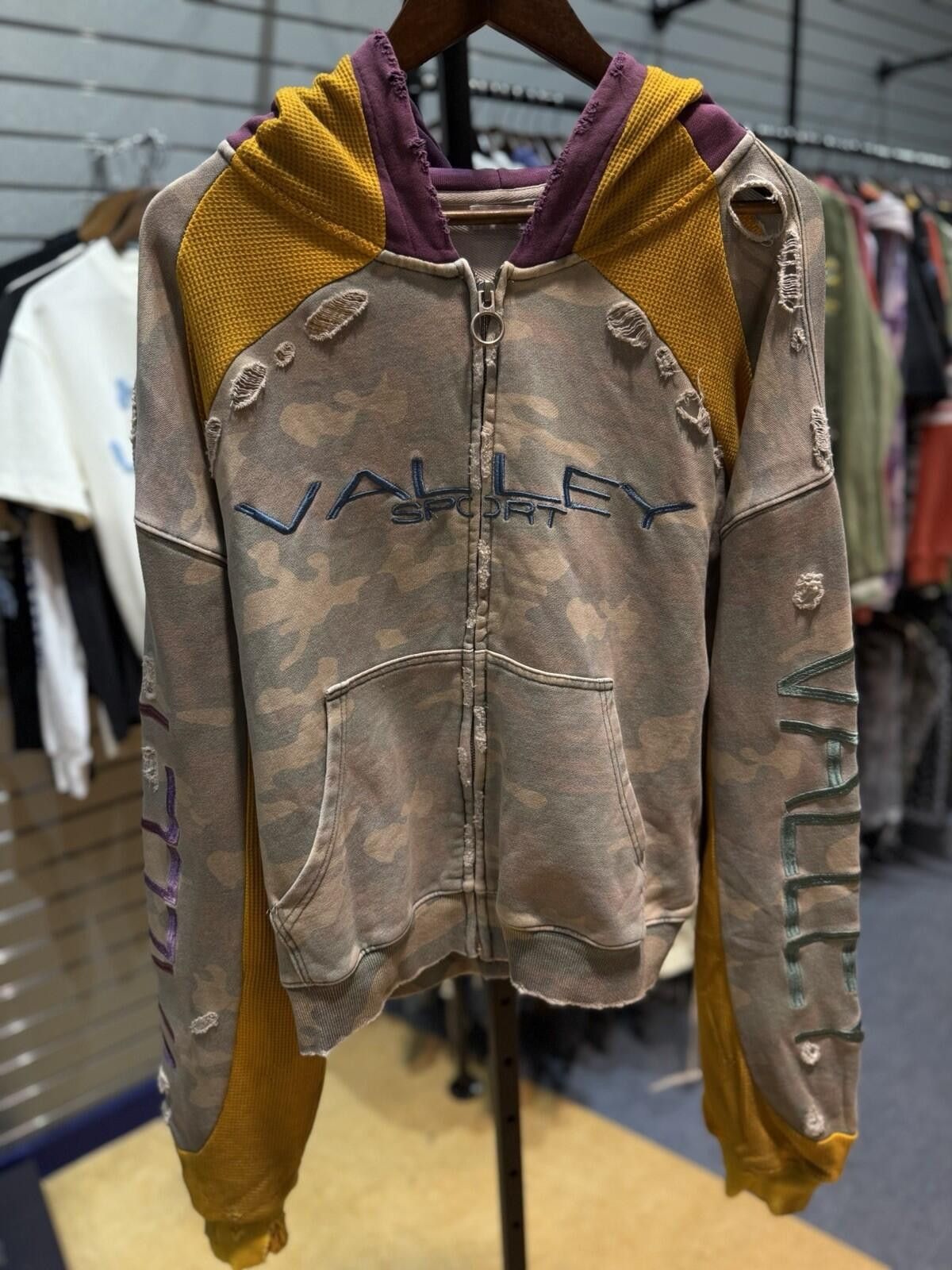 Vale Large - Vale Zip Up Hoodie Authentic Valley New Size US L / EU 52-54 / 3 - 4 Thumbnail