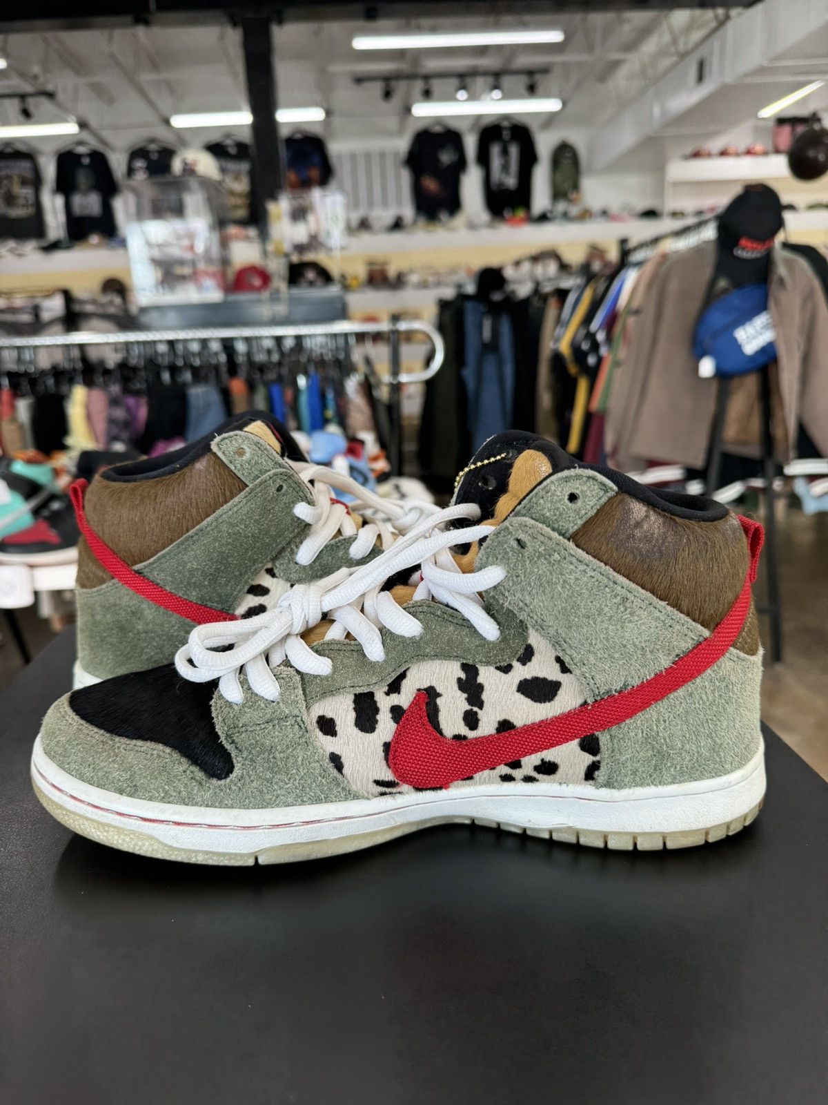 Nike Nike SB Dunk High Dog Walker Sz. 10 Size US 10 / EU 43 - 3 Thumbnail
