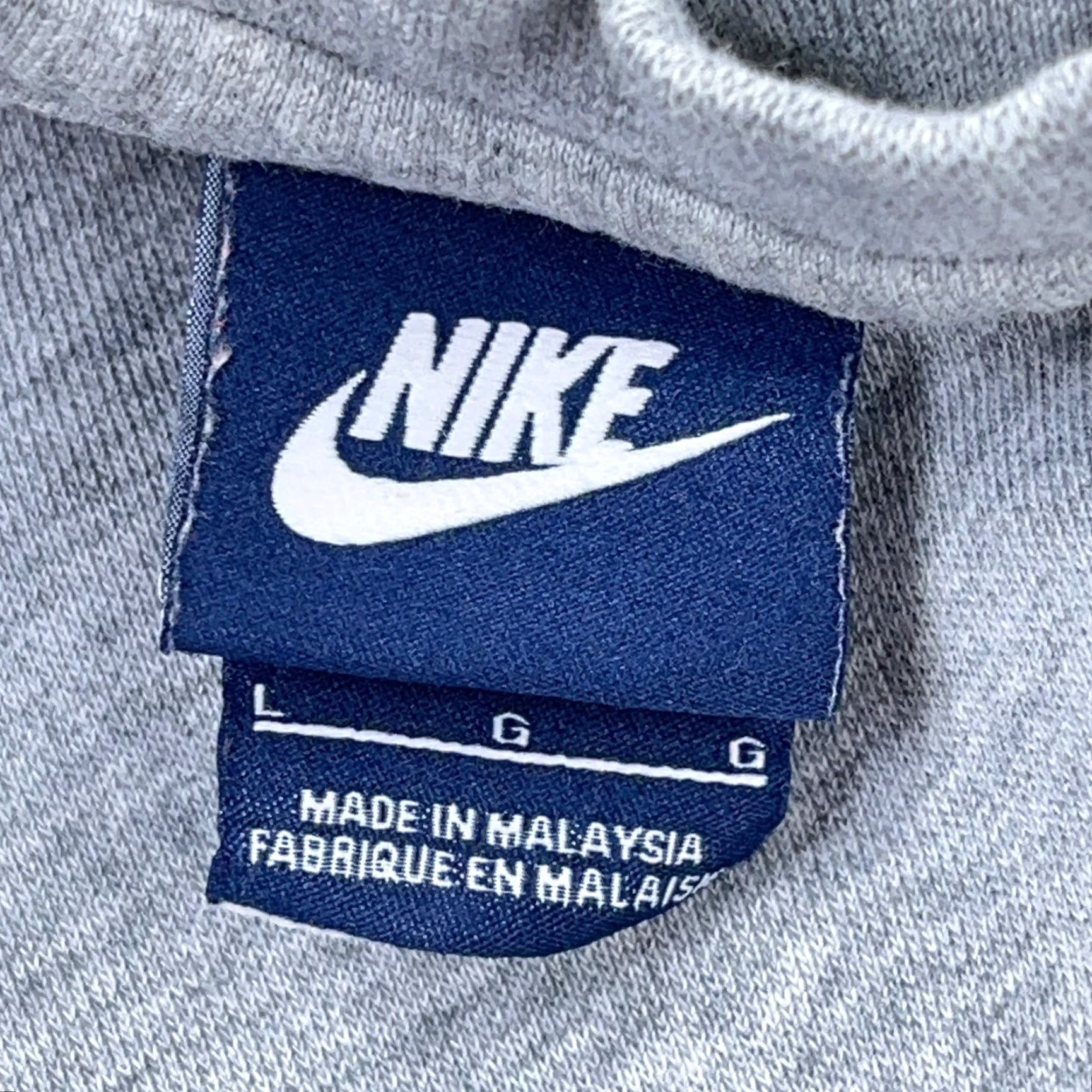 Nike Nike Sweatshirt Men Large Heather Gray Crewneck Sweater Mini Swoosh STAINS Size US L / EU 52-54 / 3 - 3 Thumbnail