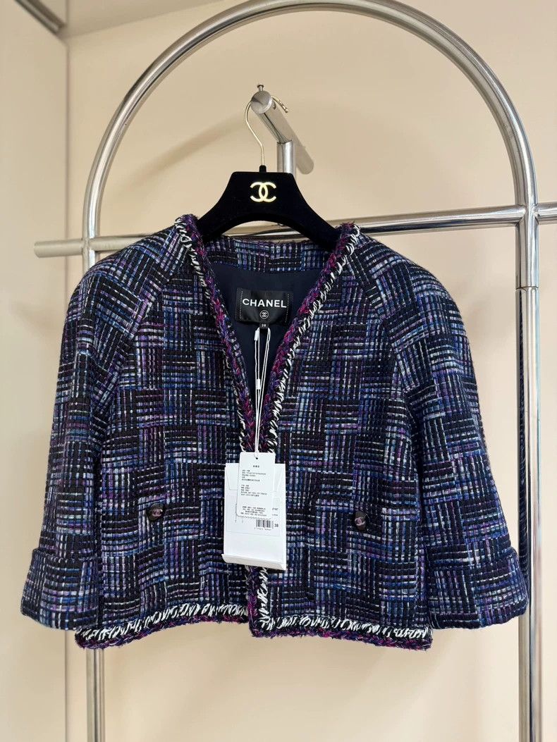 Chanel Chanel 23B purple tweed braided short coat Size XS / US 0-2 / IT 36-38 - 1 Thumbnail