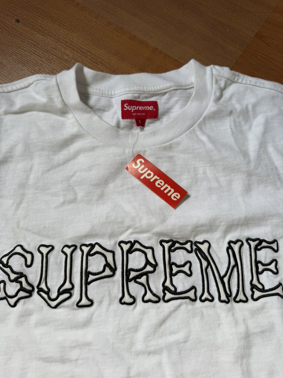 Supreme Supreme Bones S/S Tee Size US L / EU 52-54 / 3 - 3 Thumbnail