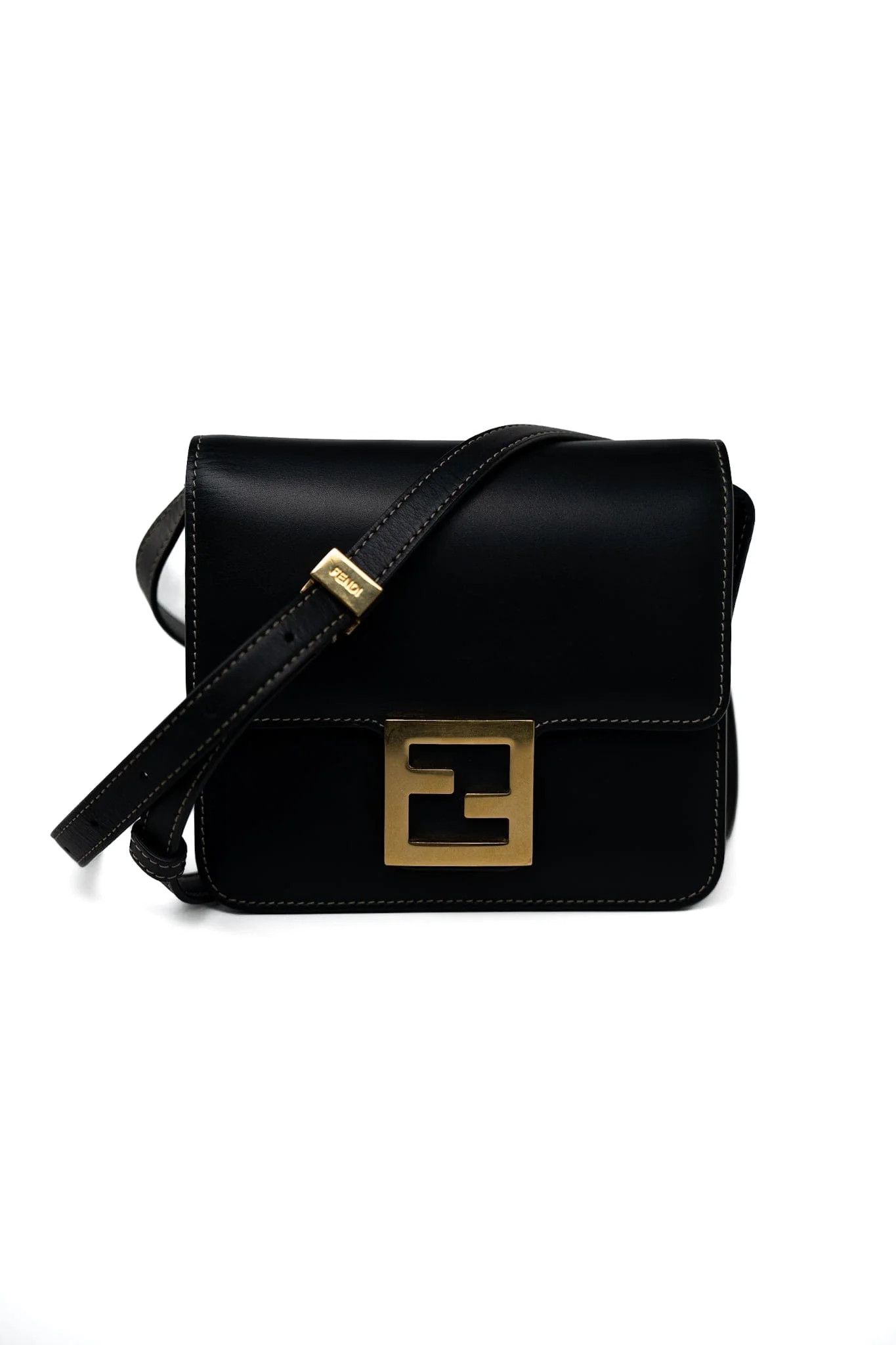 Fendi o1loc1c0824 Size: OS/ Fab in Black Size ONE SIZE - 1 Preview