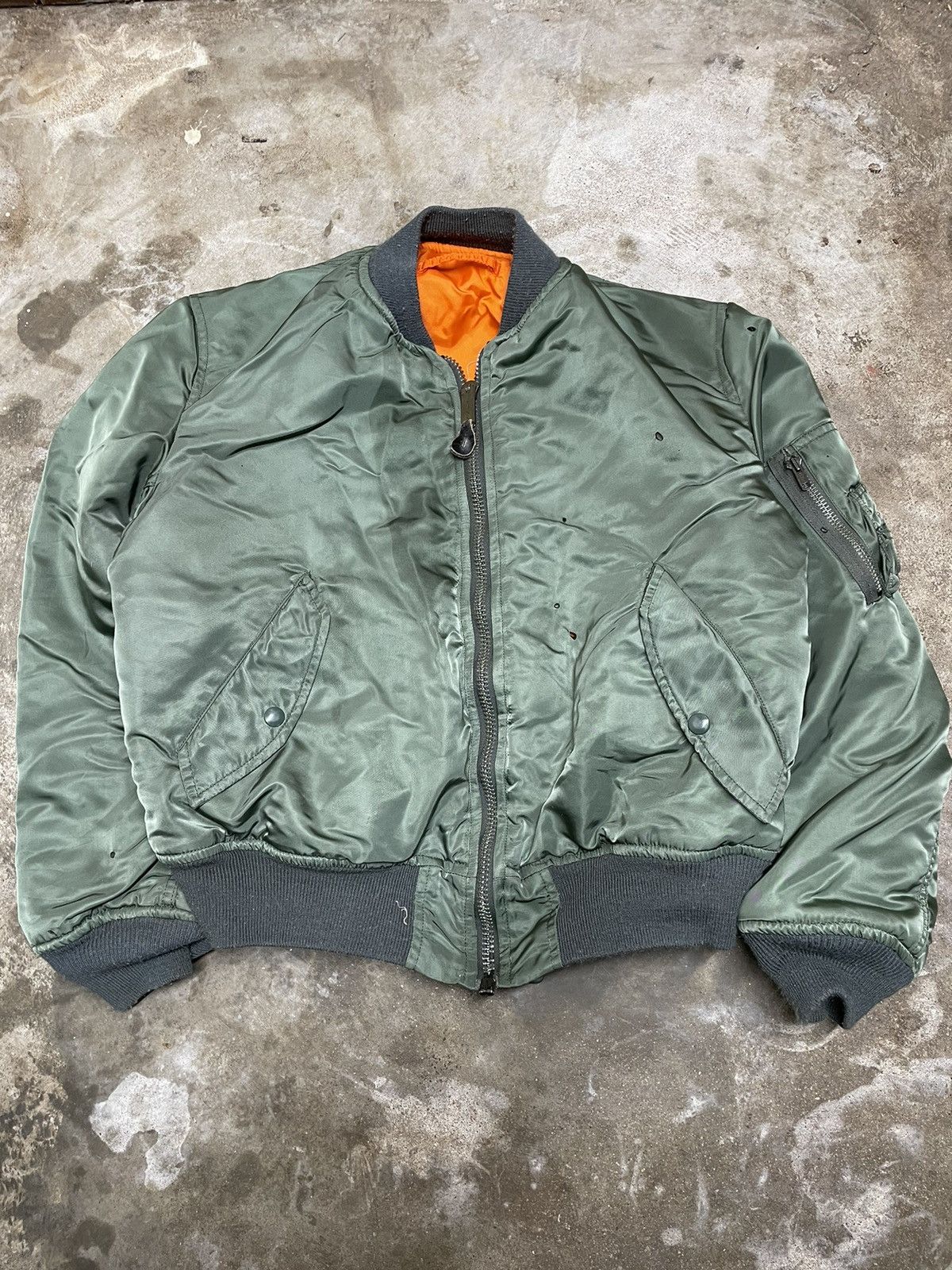 image of Alpha Industries x Military 60’S Usaf Ma-1 Bomber Jacket Flyers Intermediate in Olive (Size Small)