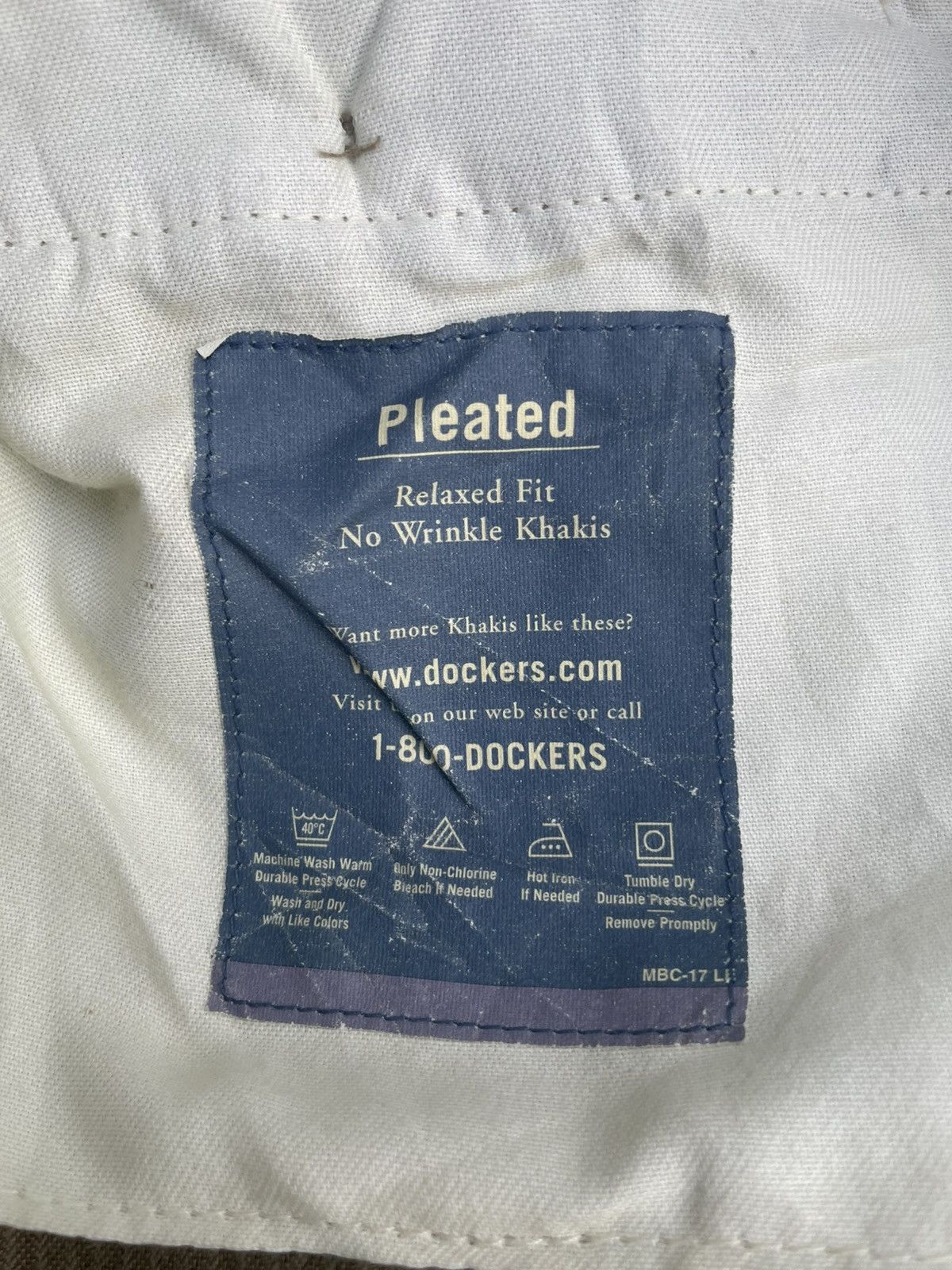 Dockers × Vintage Vintage Dockers Coduroy Trouser Size US 37 - 14 Thumbnail