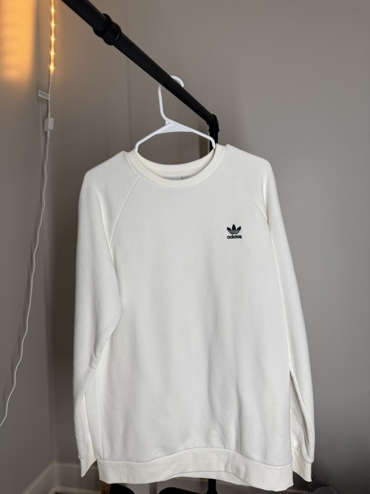Adidas Adidas original crewneck Size US L / EU 52-54 / 3 - 1 Thumbnail