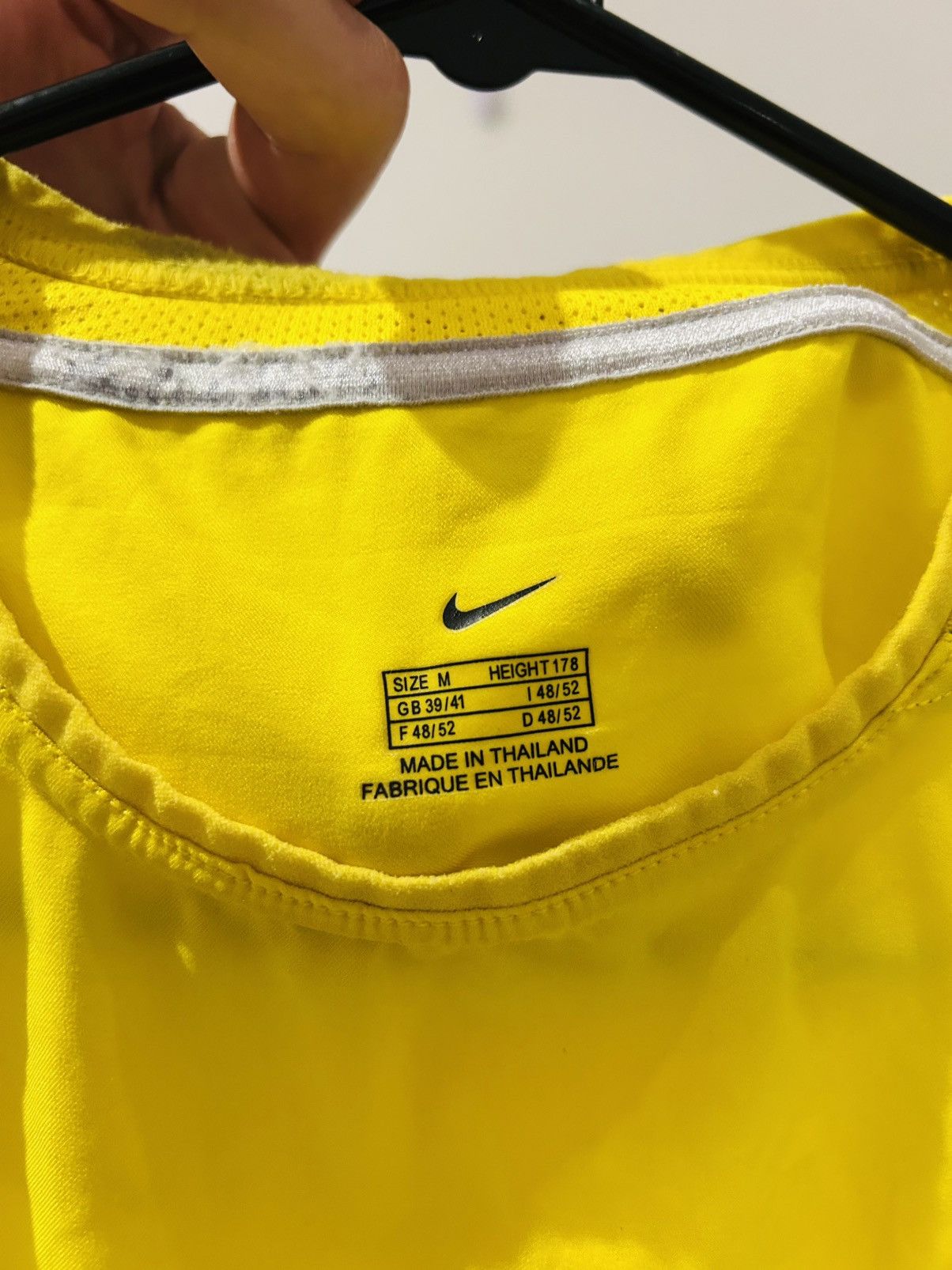 Nike Brazil 2002 home jersey Size US M / EU 48-50 / 2 - 3 Thumbnail